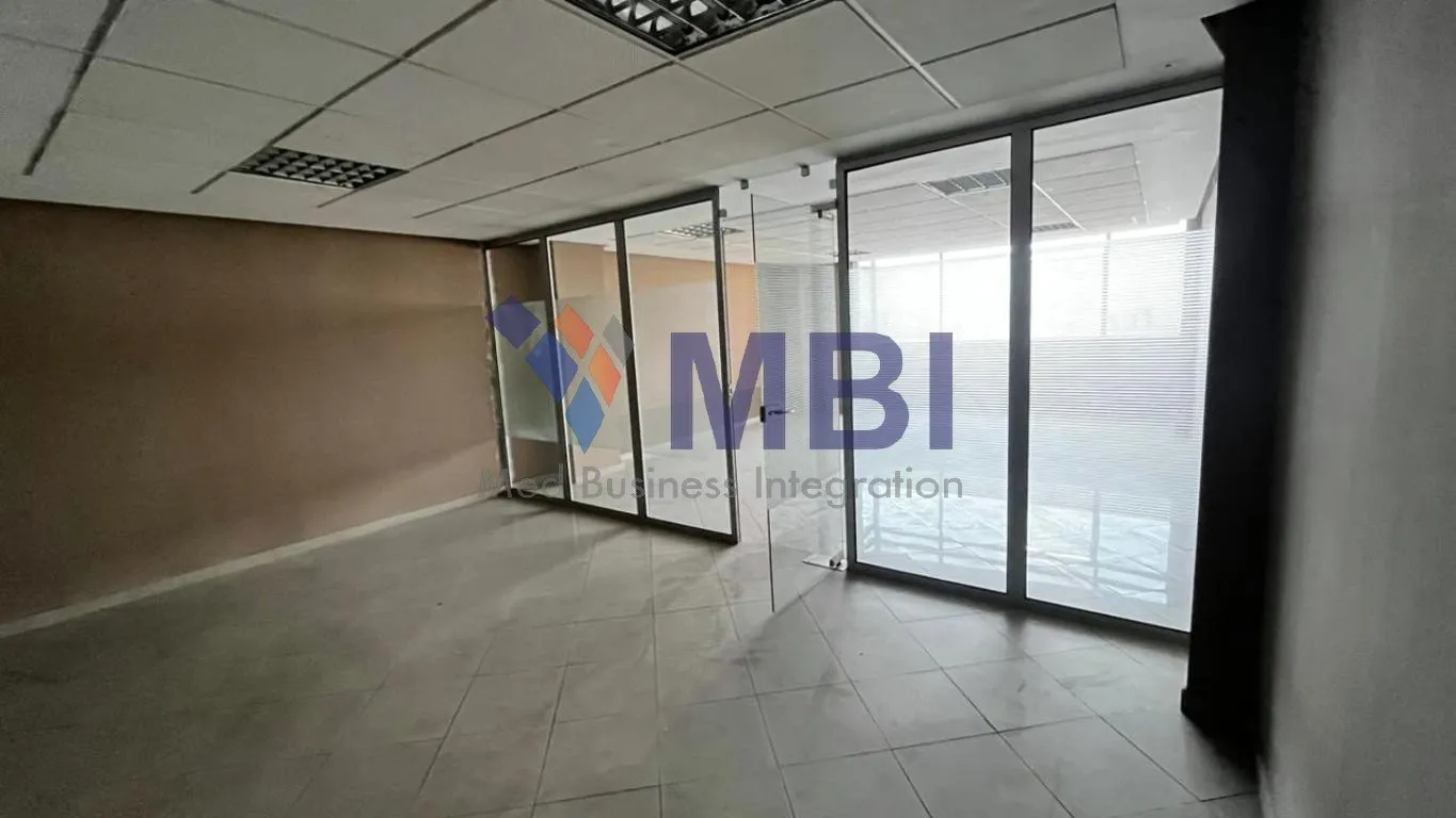 Bureaux Professionnels à louer au Centre-Ville L.C.A.2187 - طنجة