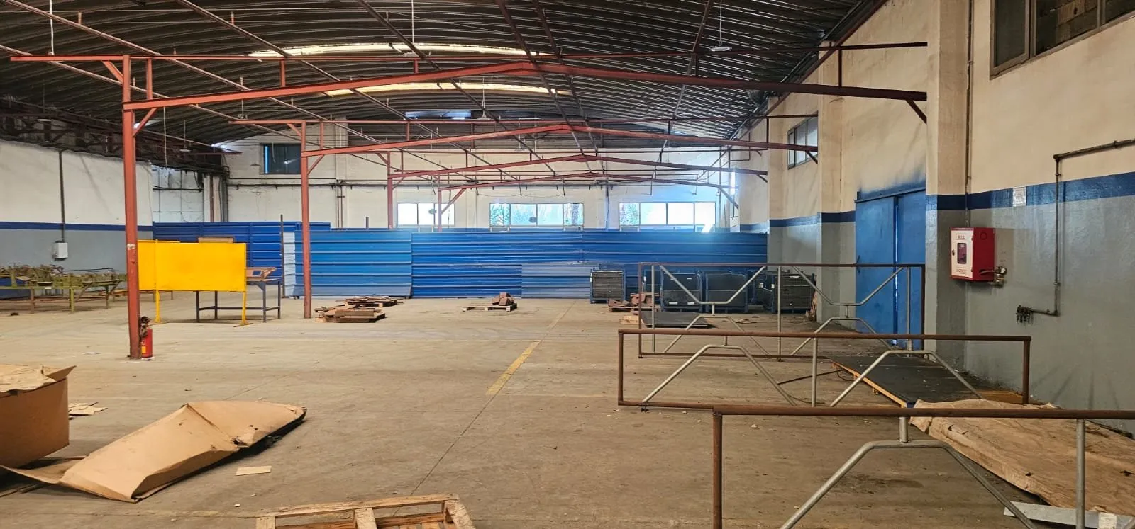 Usine industrielle de 1.500 m2 de surface couverte en plein zone industrielle de l aeropole Sapino a la location - الدار البيضاء (2)