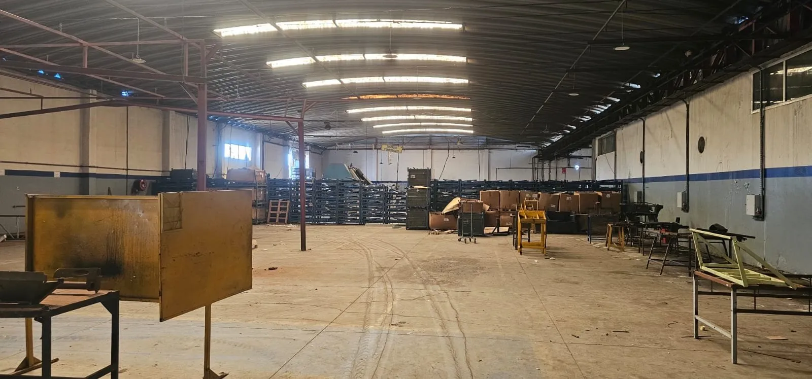 Usine industrielle de 1.500 m2 de surface couverte en plein zone industrielle de l aeropole Sapino a la location - الدار البيضاء (3)
