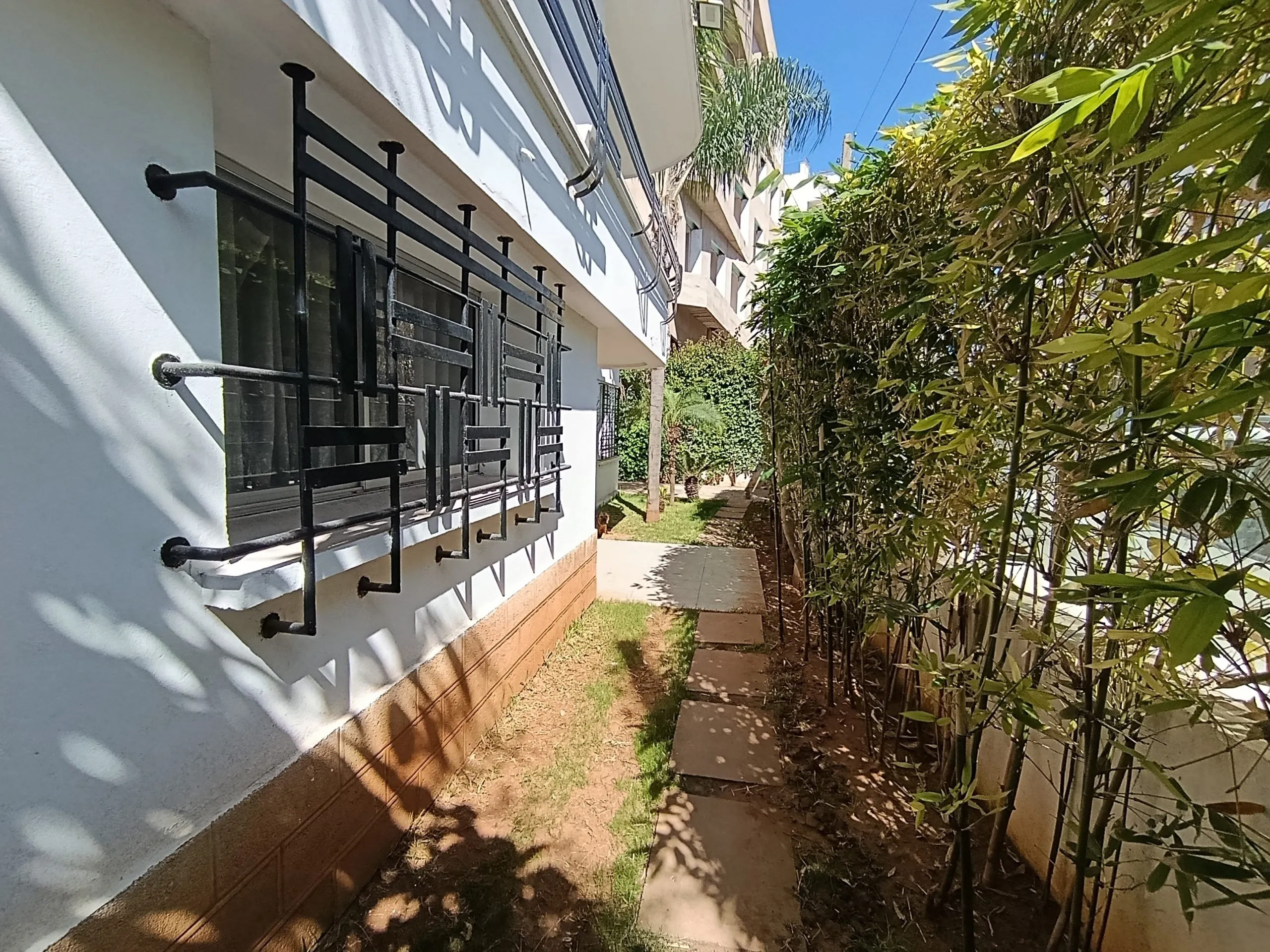 Villa professionnelle de 350m2 à la location - Palmier - الدار البيضاء (2)