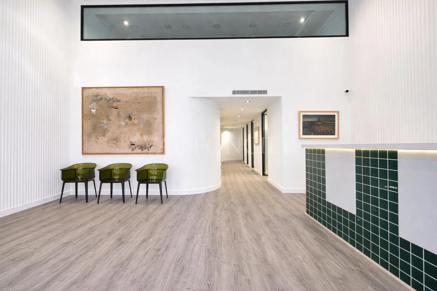 Local commercial moderne à louer à Racine – 200 m2 avec mezzanine – Idéal laboratoire - الدار البيضاء