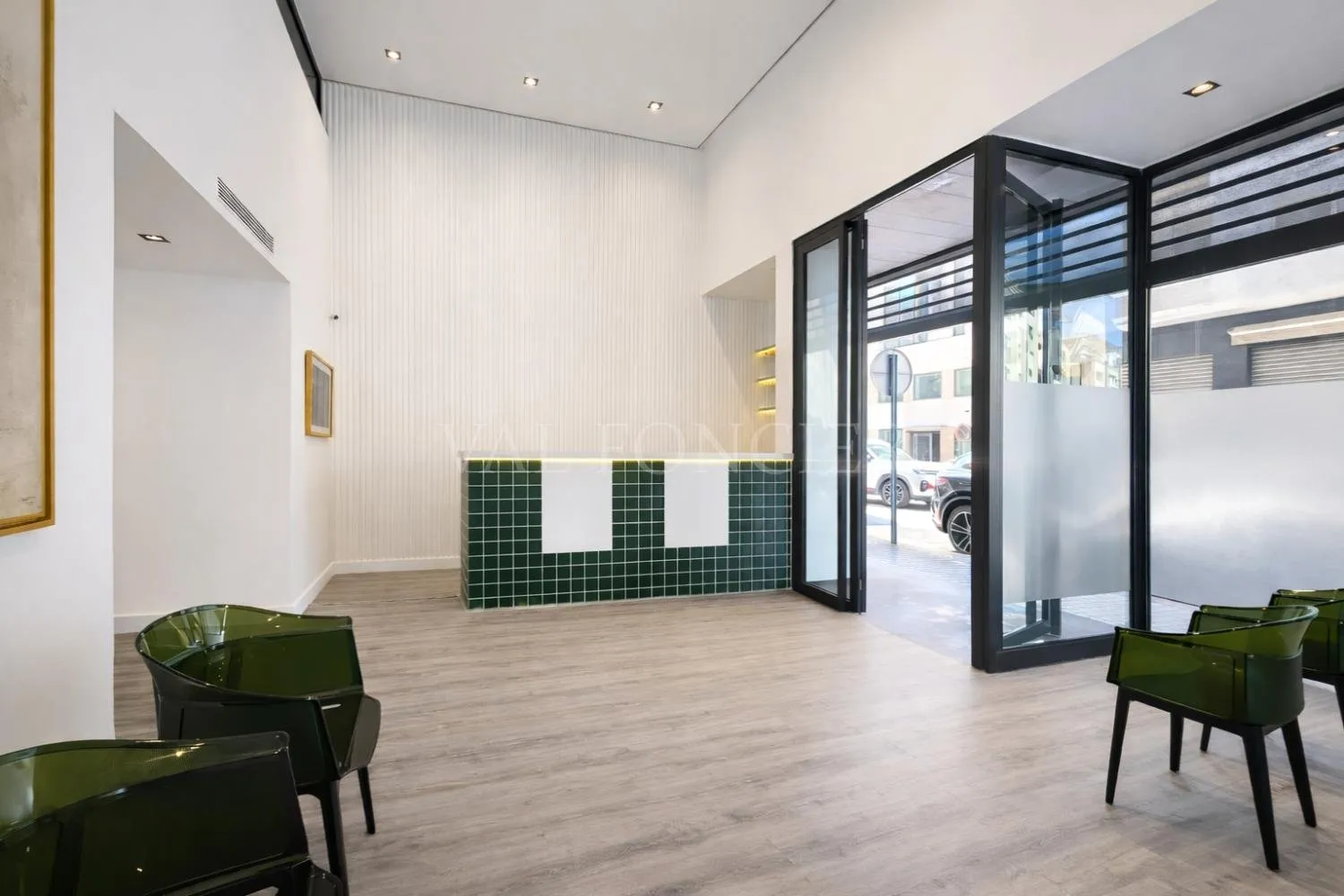 Local commercial moderne à louer à Racine – 200 m2 avec mezzanine – Idéal laboratoire - الدار البيضاء (2)