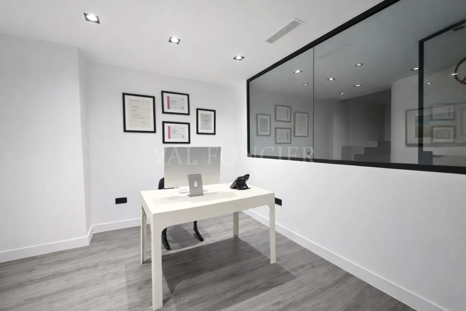 Local commercial moderne à louer à Racine – 200 m2 avec mezzanine – Idéal laboratoire - الدار البيضاء (4)