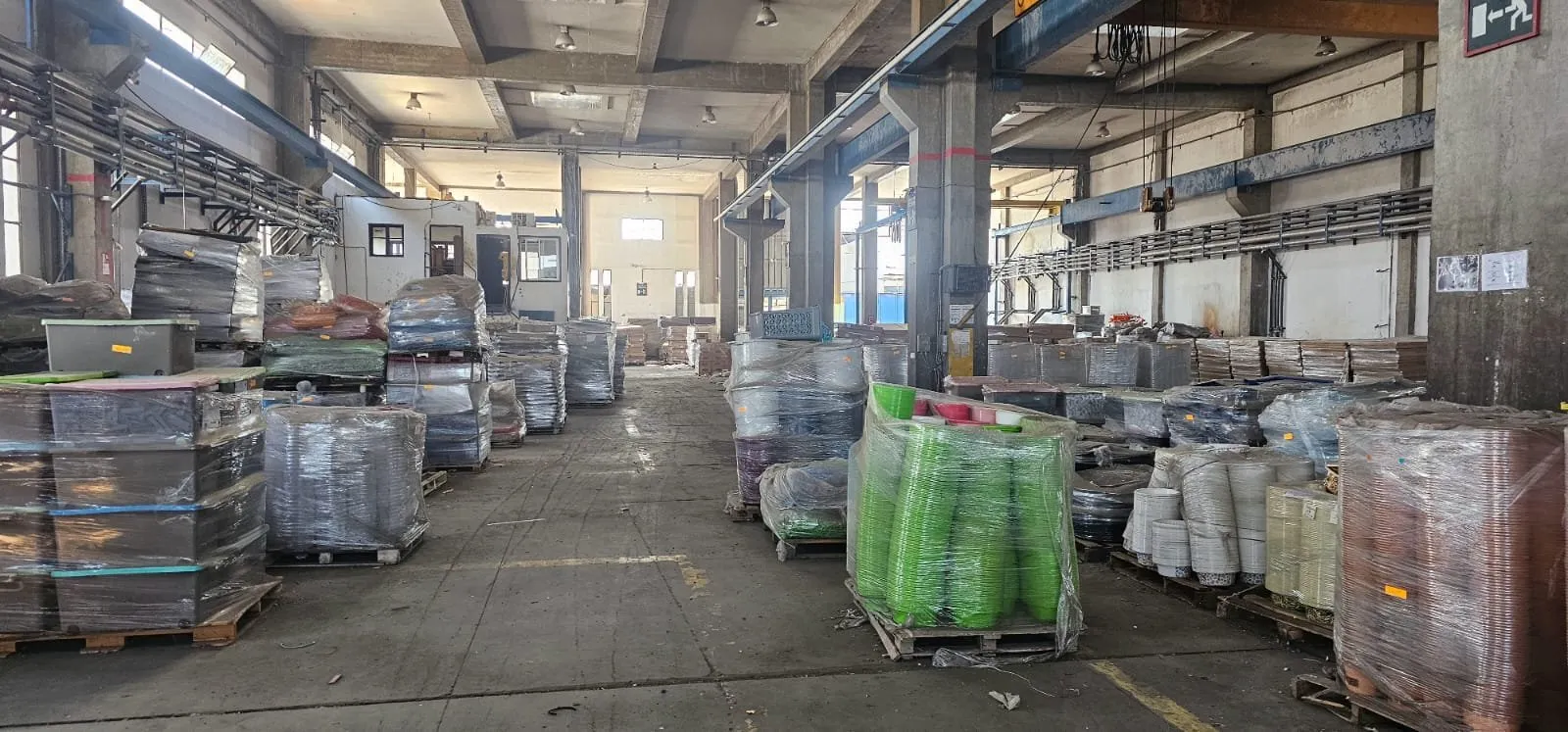 Usine industrielle de 2.500 m2 de surface couverte + 1.500 m de surface non couverte avec 1.000 KVA de puissance électrique en plein zone industrielle de Oulad ziane Ain sebaa a la location - الدار البيضاء (2)