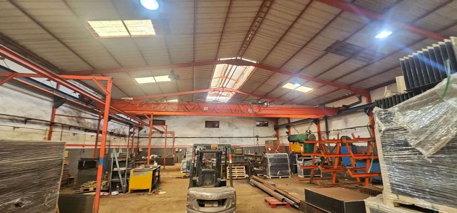 Hangar industriel neuf aux normes internationales de 2900 m de surface utile a la location a ain sebaa - الدار البيضاء