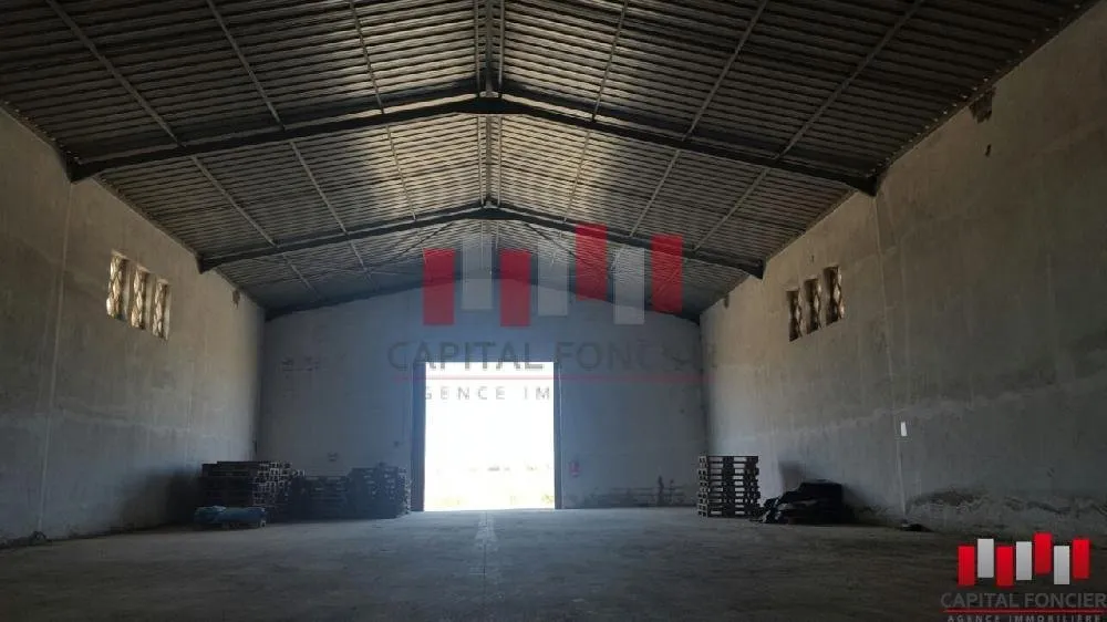 Local_industriel de 1200 m2 coté parc industriel de sapino a la location - الدار البيضاء (2)