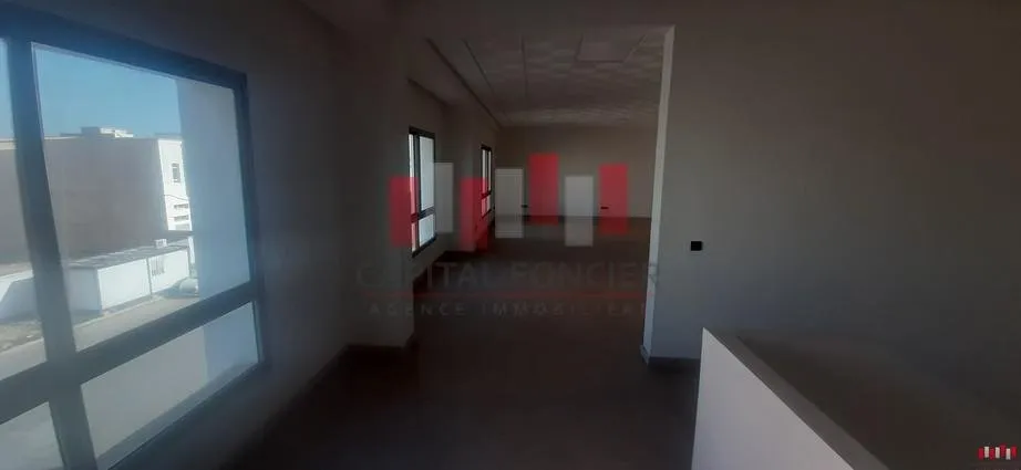 Usine industrielle de 4040 m2 de surface utile aux normes internationales a la location au sein du parc Sapino Nouasser - الدار البيضاء (2)