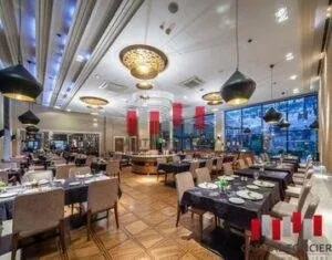 Restaurant à la location 388m2 en plein boulevard Bd Bir anzarane - الدار البيضاء