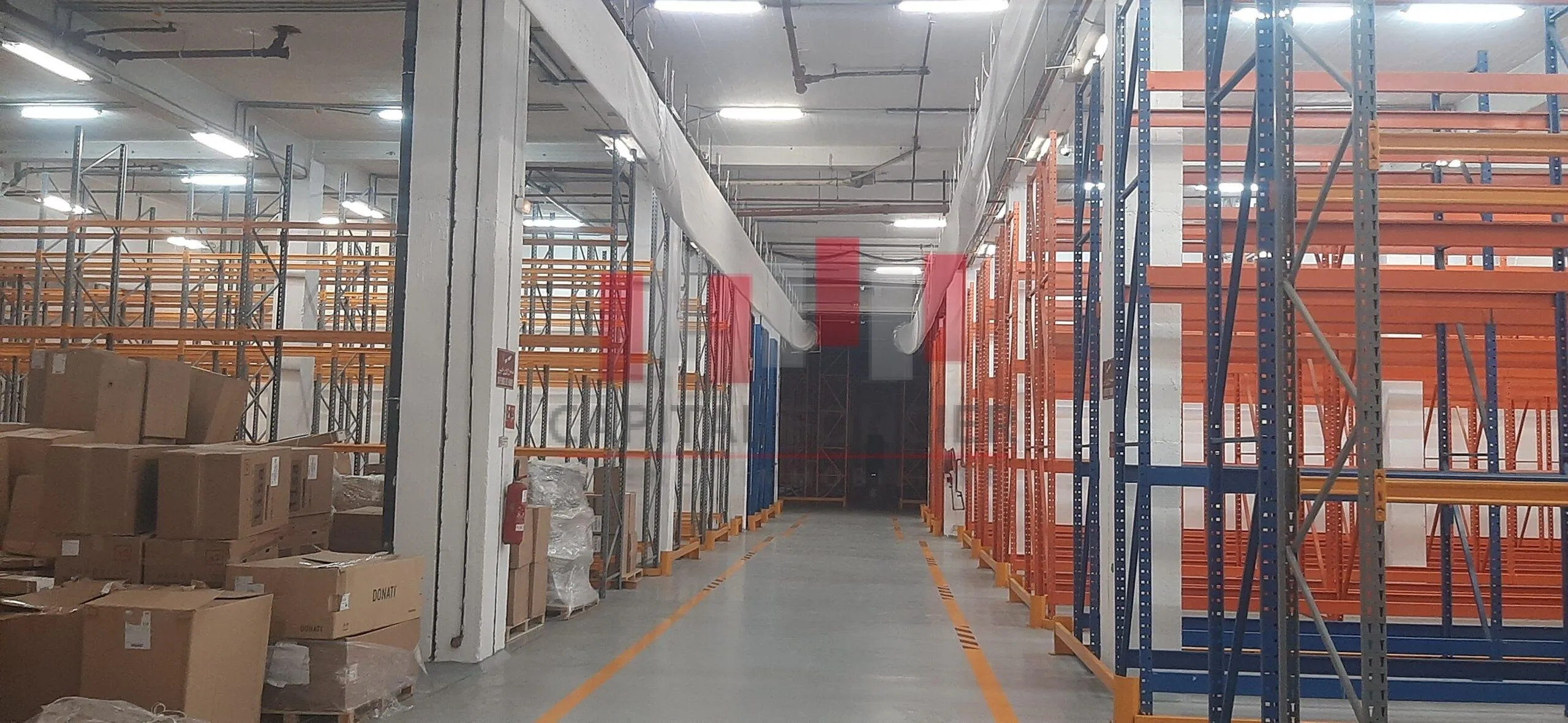 Hangar industriel de 2.000 m en plein bld mly ismail ain sebaa a la location idéal pour stockage ou production - الدار البيضاء