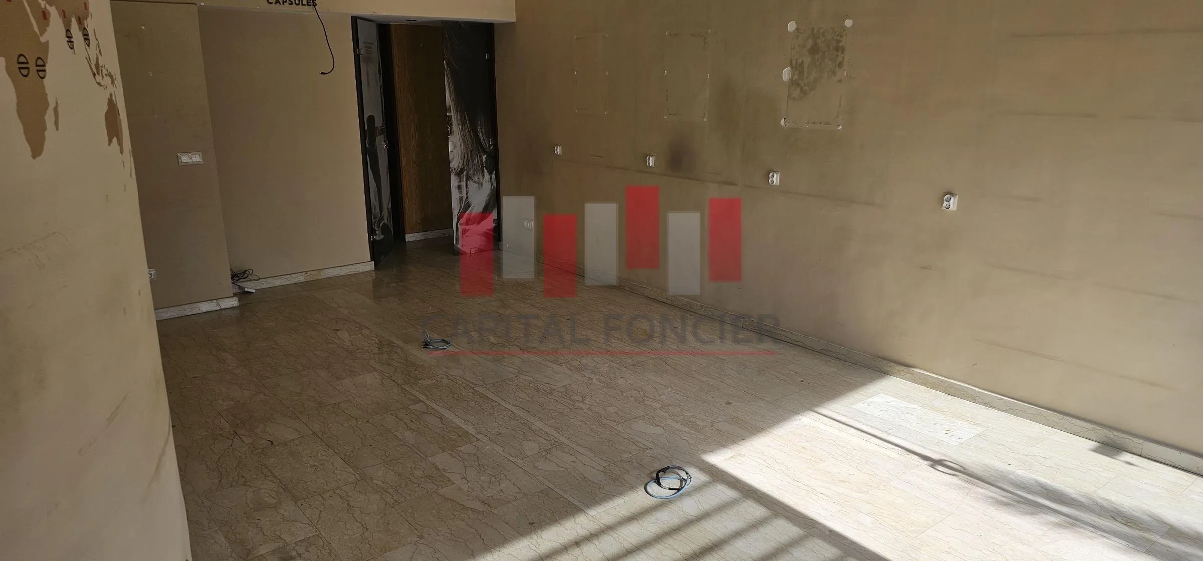 Local commercial premium de 52 m2 en plein quartier Racine coté ONOMO a la location Visibilité extrème - الدار البيضاء