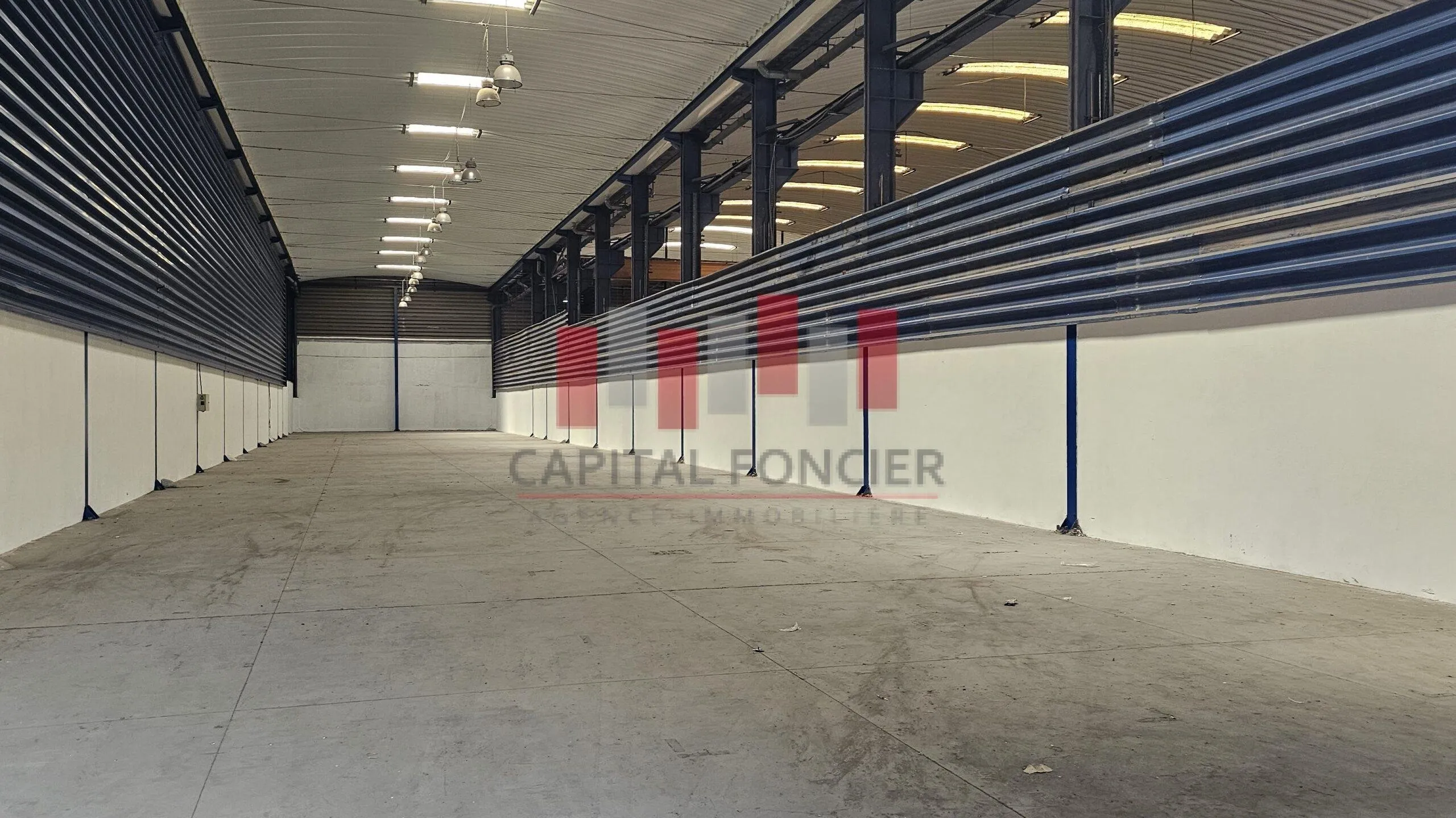 Hangar industriel de 1.000 m2 de surface couverte a la location a ain sebaa pour stockage accès autoroutier immédiat - الدار البيضاء