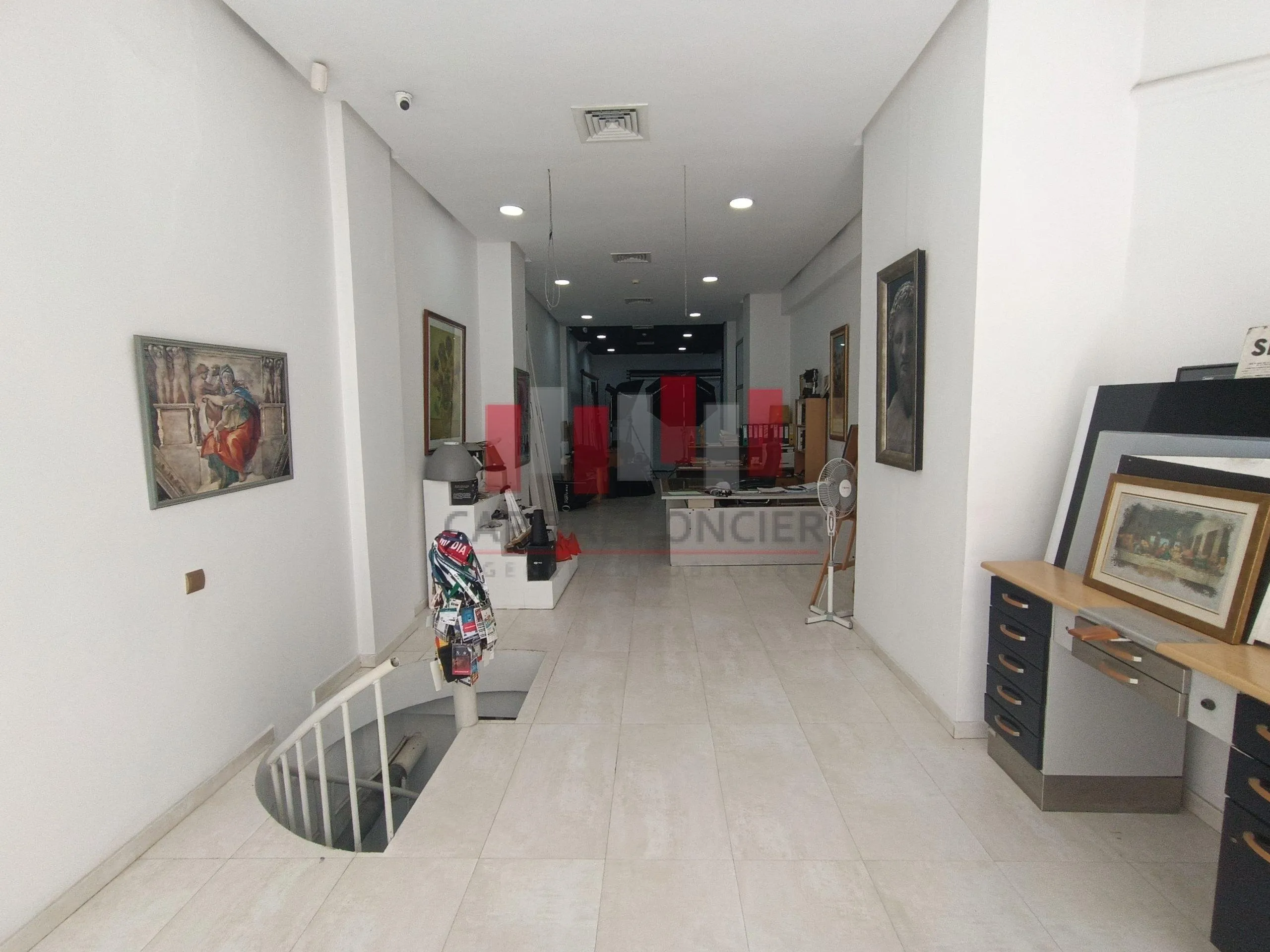 Local commercial de 140m2 à la location RACINE - الدار البيضاء (4)
