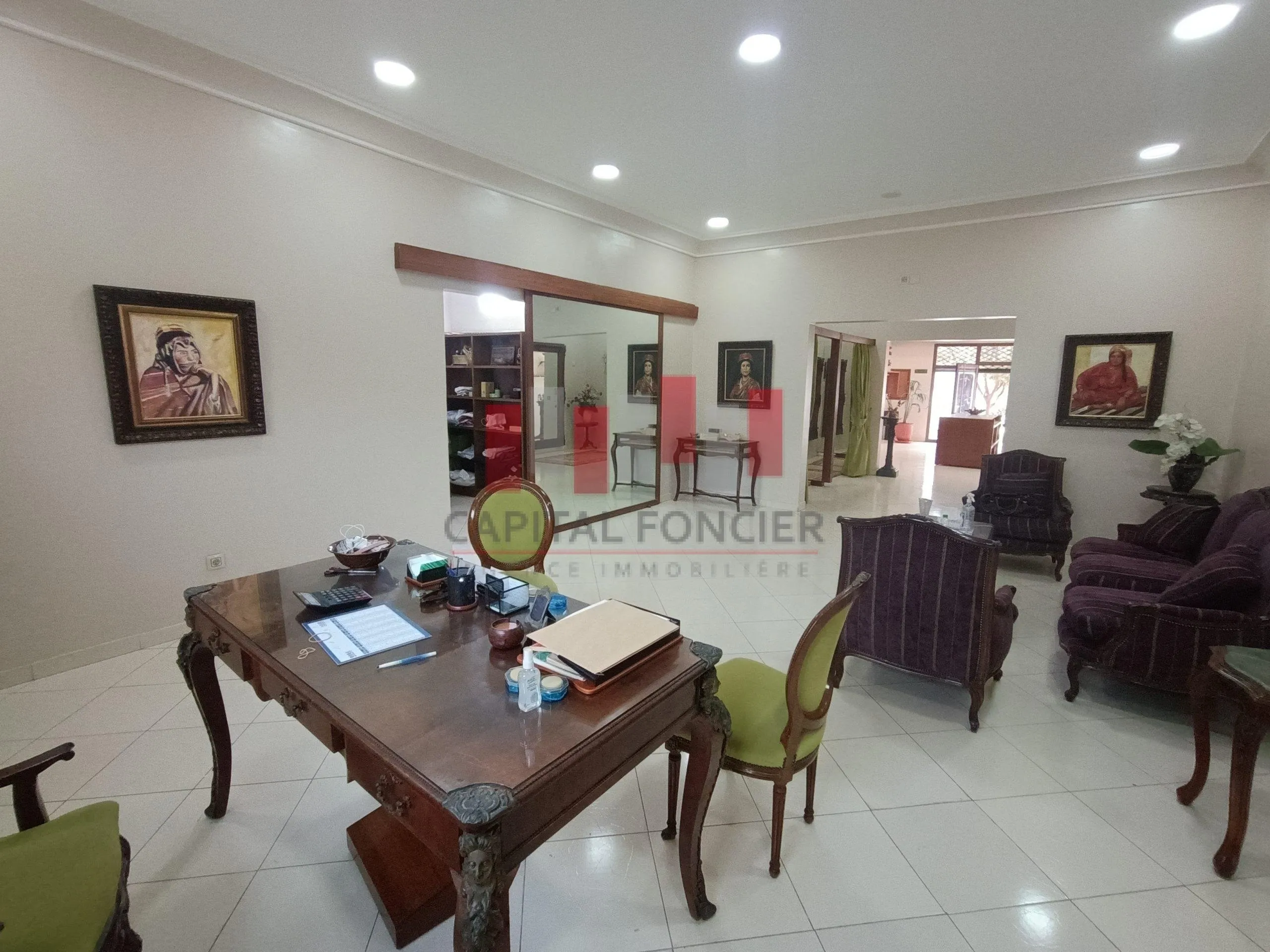 Local commercial de 102m2 parallèle au Bd Ghandi à la location - الدار البيضاء