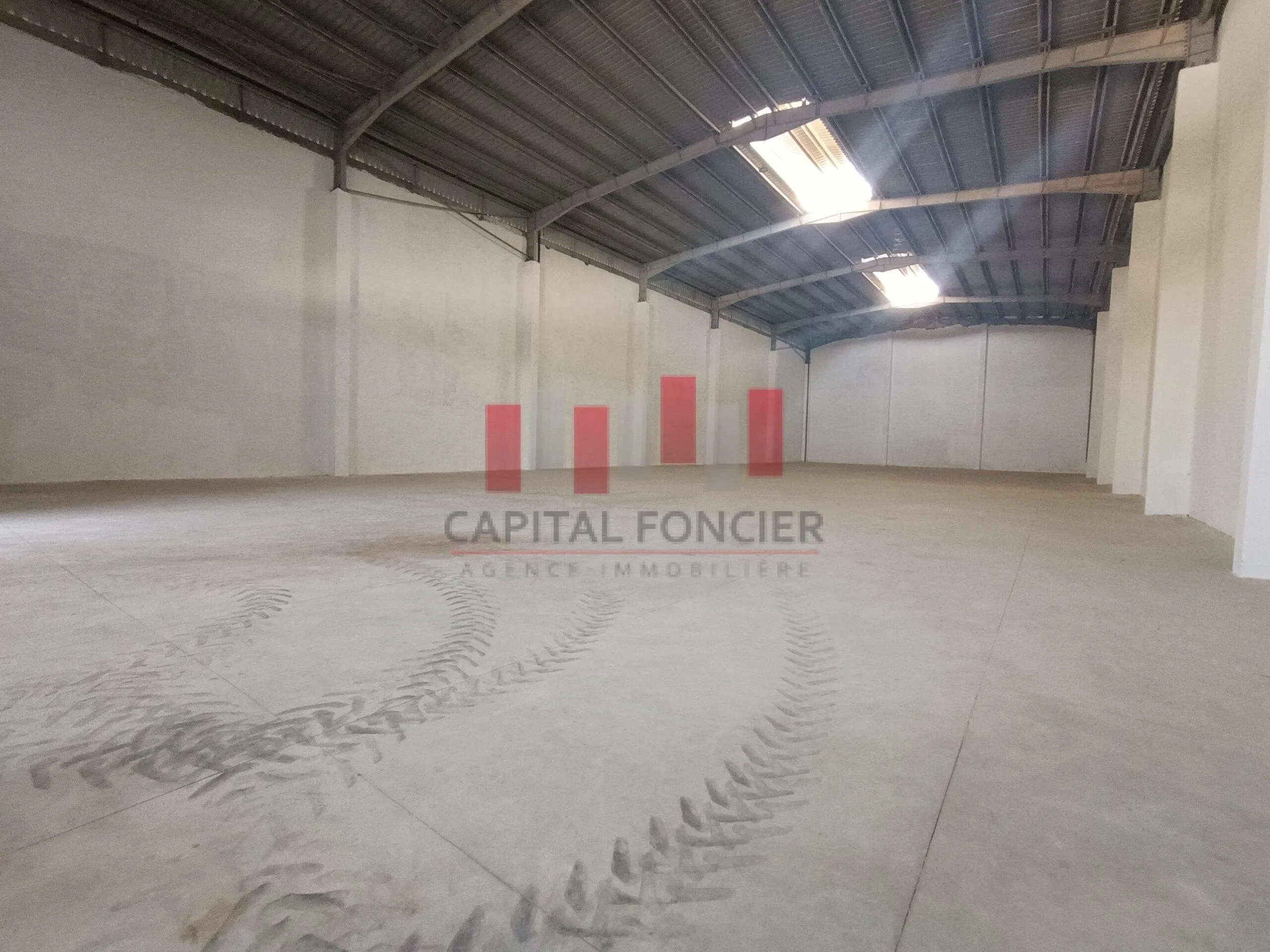 Hangar de stockage de 1500m2 neuf à la location Lissasfa - الدار البيضاء