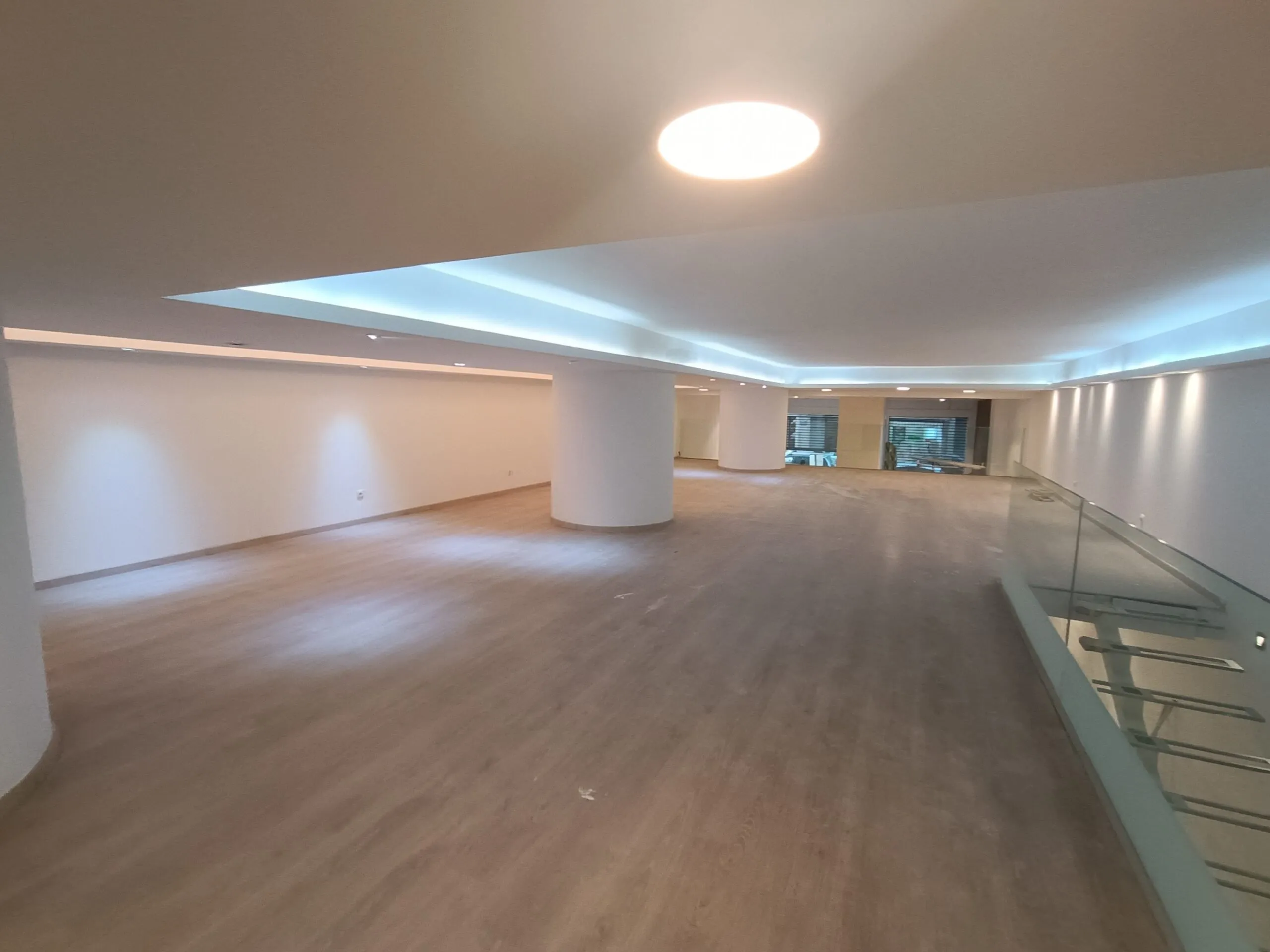 Local commercial premium de 410m2 à location Triangle D'or - الدار البيضاء (3)