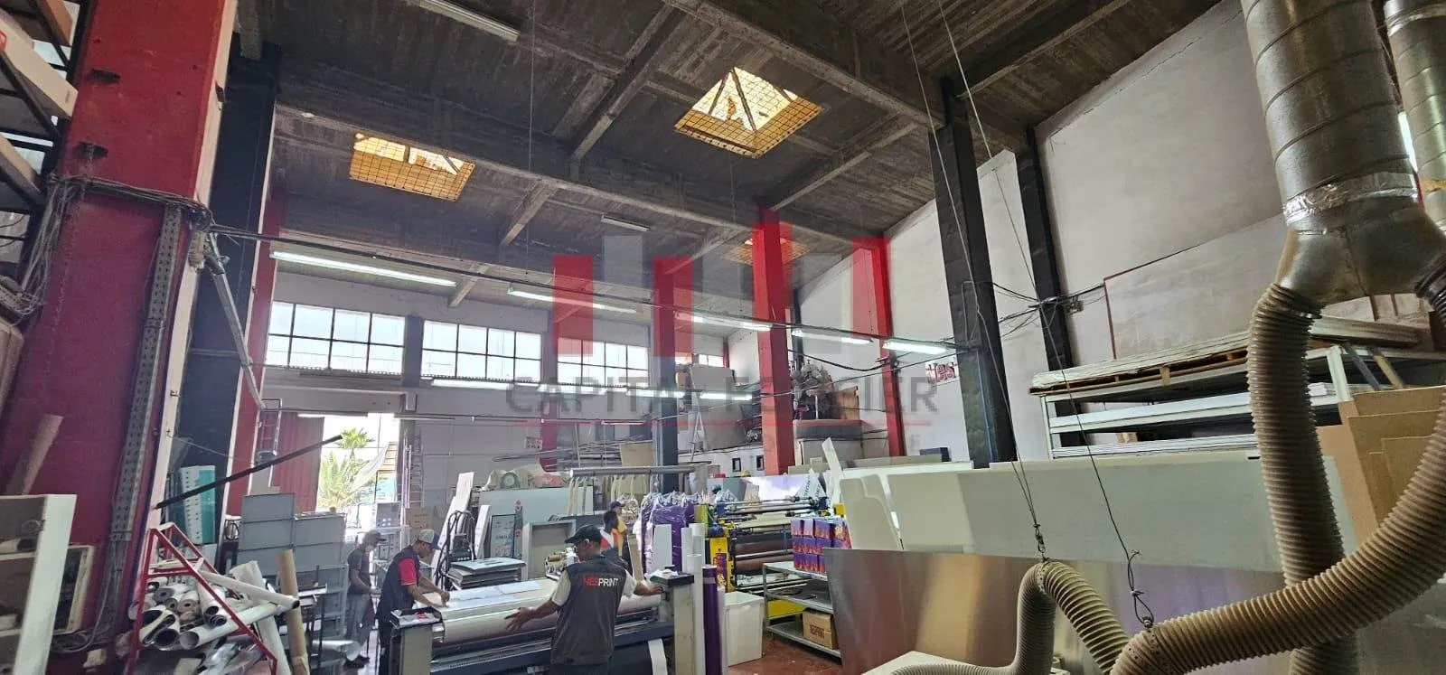 Hangar industriel de 860 m2 en plein Bld chefchaouni a la location - الدار البيضاء