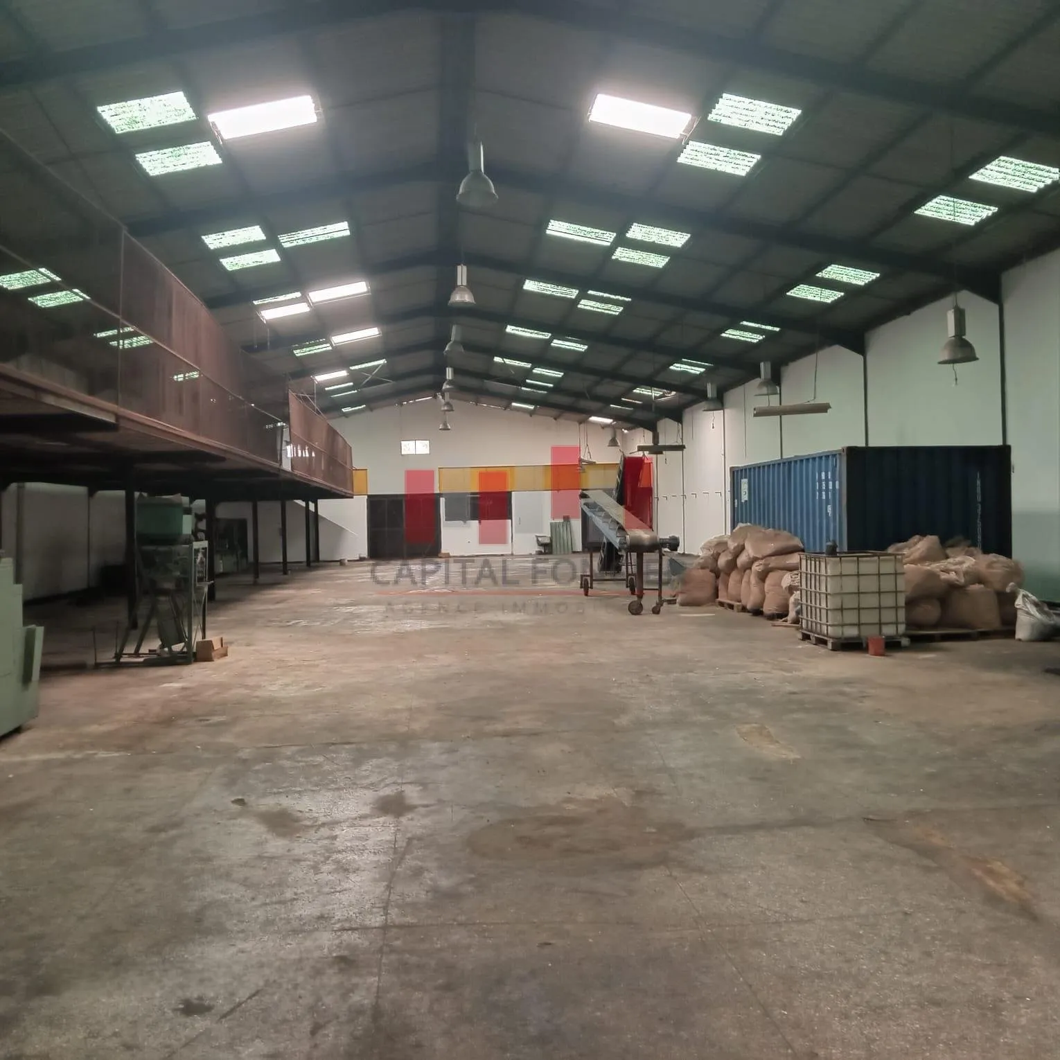 Unité industrielle de 1500 m avec 450 KVA idéal pour toutes activités industrielles a la location a ain sebaa - الدار البيضاء