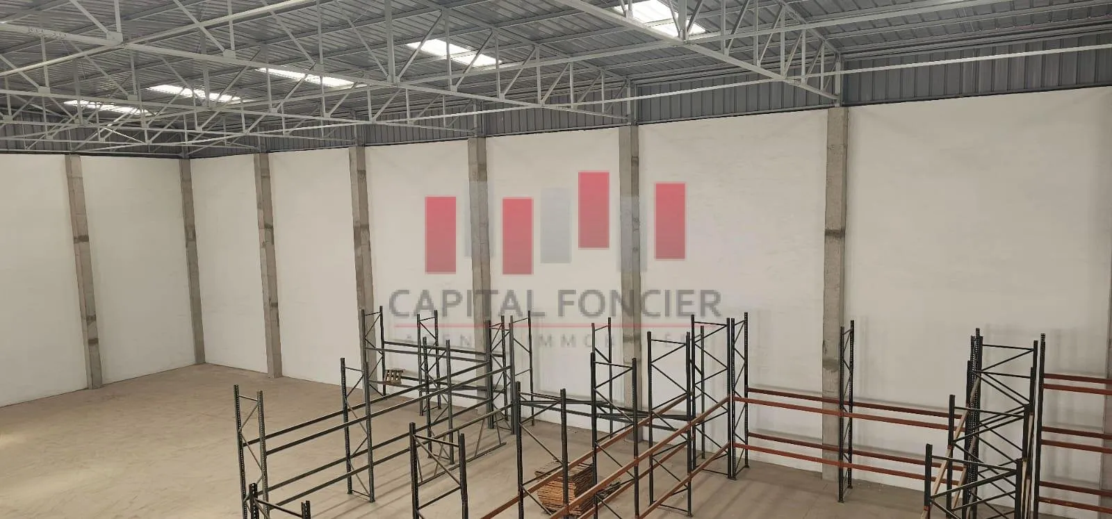 Hangar industriel de 1670 m2  idéal pour la logisitique et stockage a la location zone industrielle lissasfa accès autoroutier immédiat - الدار البيضاء (3)