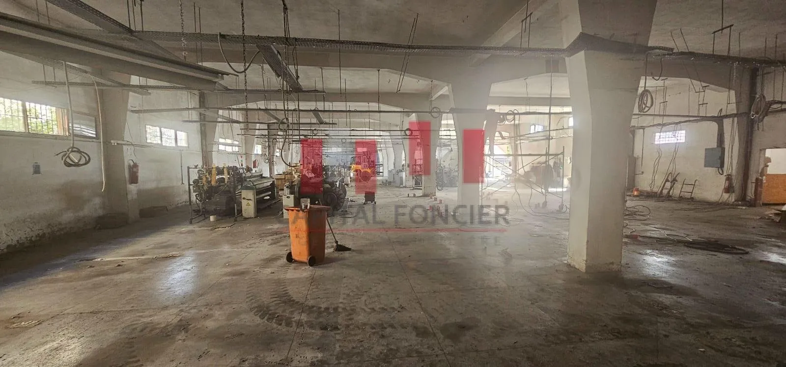 Exclusivité Unité industrielle d une surface de 4.200 m de terrain dont 2.500 m de surface couverte au sol a la location a ain sebaa - الدار البيضاء (2)