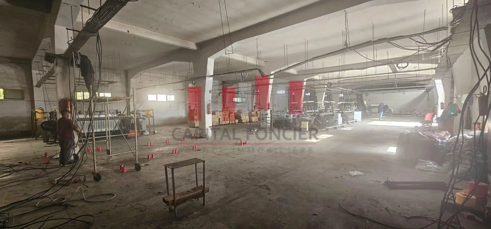 Exclusivité Unité industrielle d une surface de 4.200 m de terrain dont 2.500 m de surface couverte au sol a la location a ain sebaa - الدار البيضاء