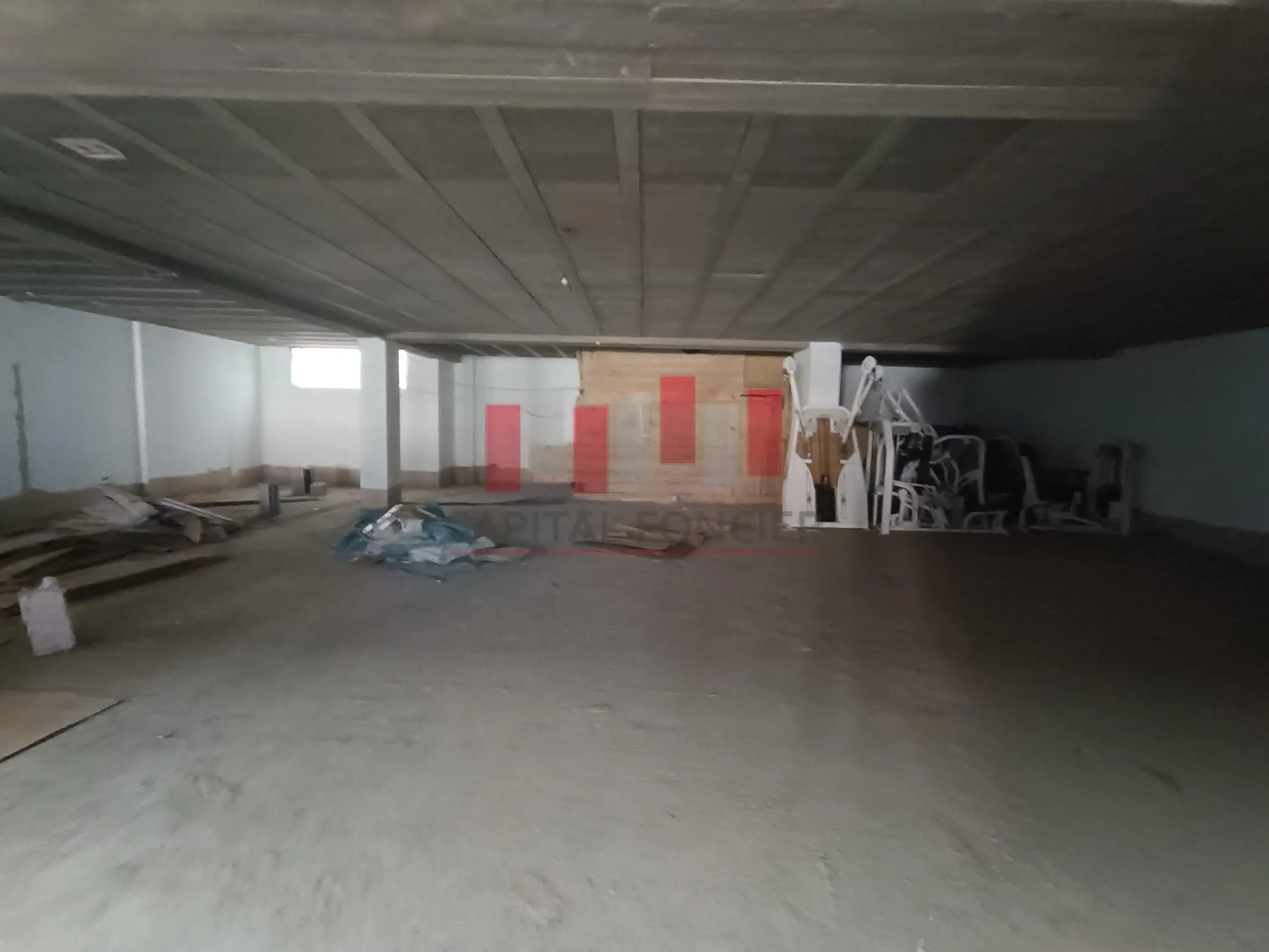 Local commercial de 640m2 à la location Beauséjour - الدار البيضاء (2)