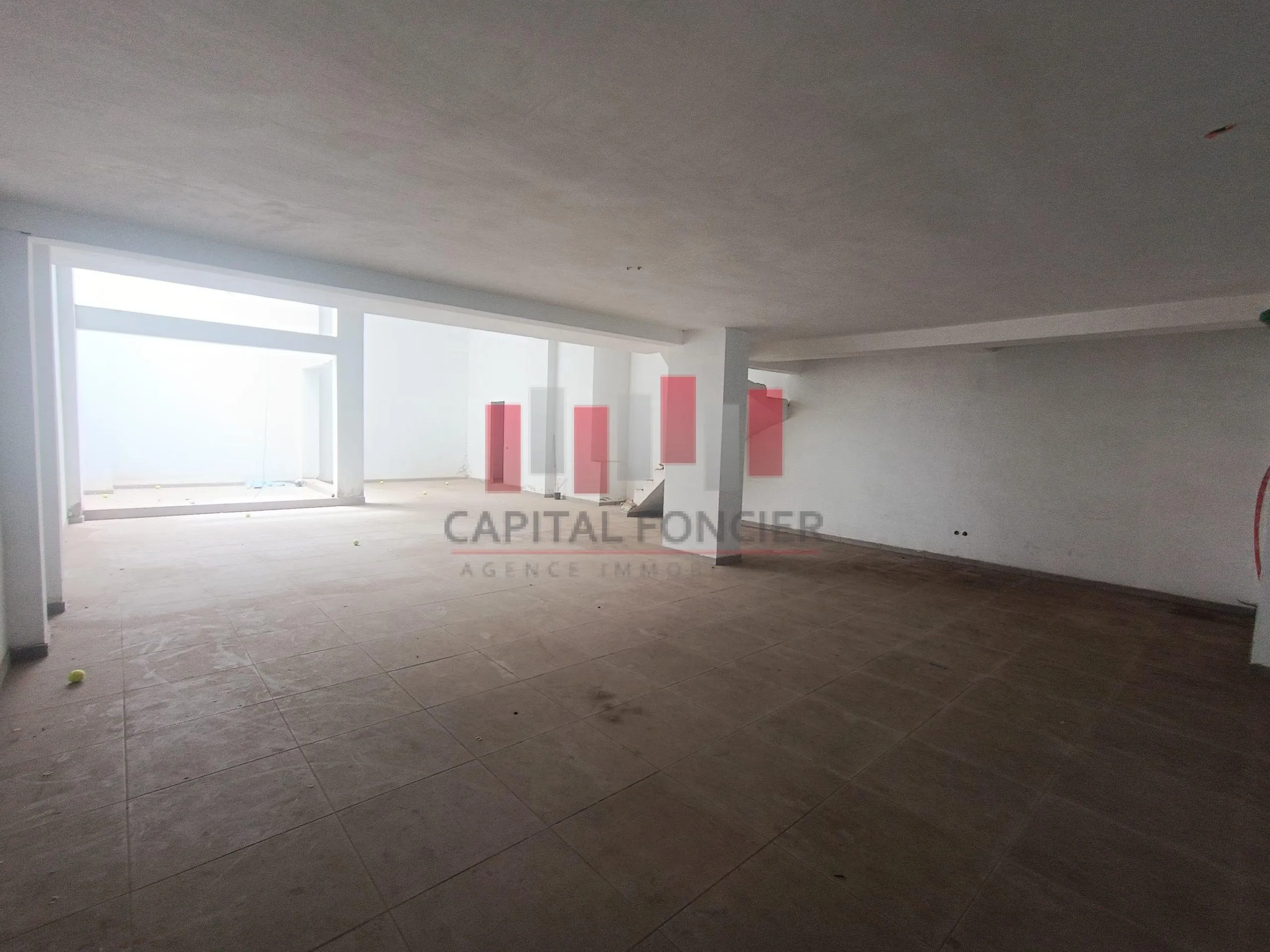 EXCELLENTE VISIBILITE // Local commercial Premium de 286m2 à la location Les princesses - الدار البيضاء