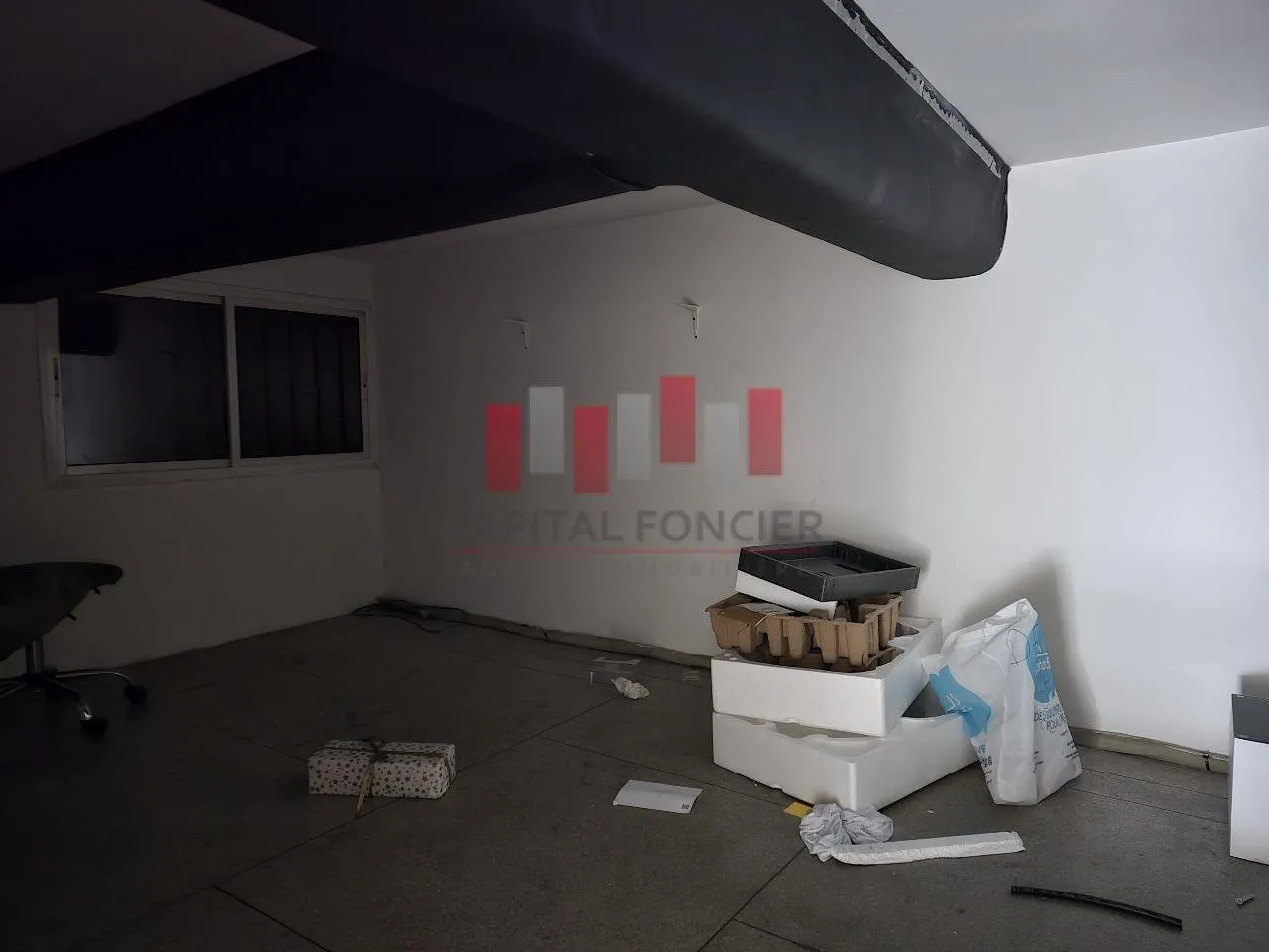 Local commercial premium de 137m2 à la location dans une rue Huppée à Racine - الدار البيضاء (2)