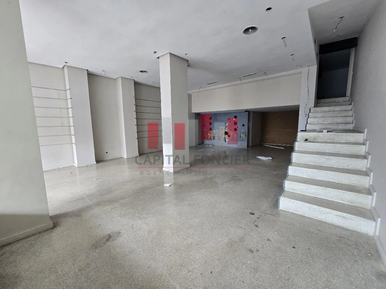 Local commercial premium de 137m2 à la location dans une rue Huppée à Racine - الدار البيضاء
