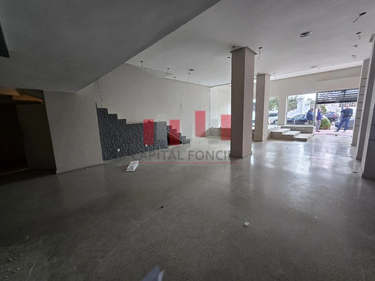 Local commercial premium de 137m2 à la location dans une rue Huppée à Racine - الدار البيضاء (4)