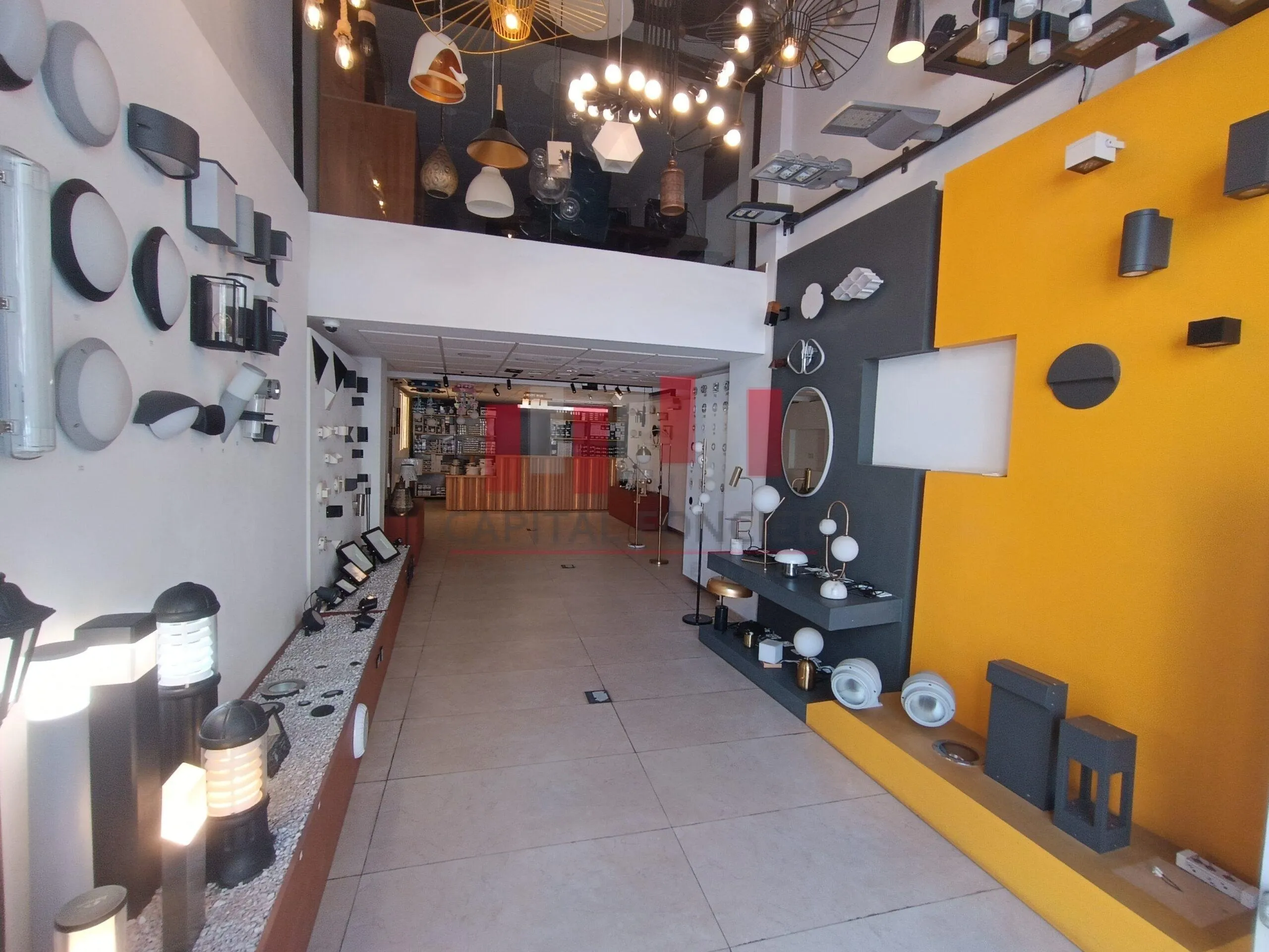 Local commercial de 136m2 à la vente Bd Yacoub Mansour - الدار البيضاء (2)