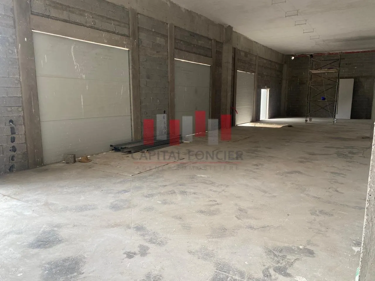 Hangar industriel neuf aux normes internationales  de 1.900 m de surface utile a la location a ain sebaa - الدار البيضاء (4)