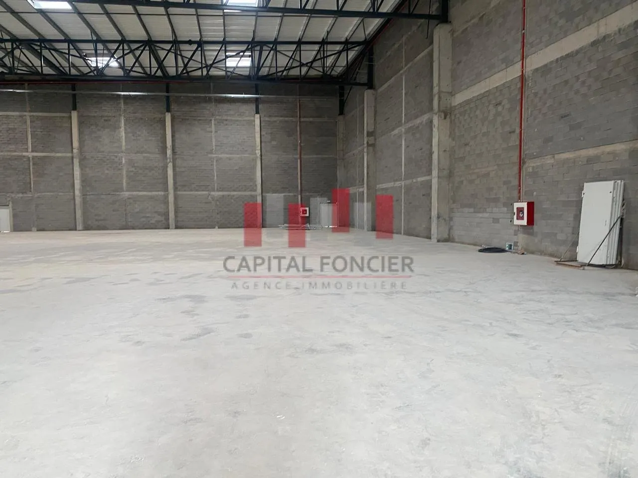 Hangar industriel neuf aux normes internationales  de 1.900 m de surface utile a la location a ain sebaa - الدار البيضاء (3)