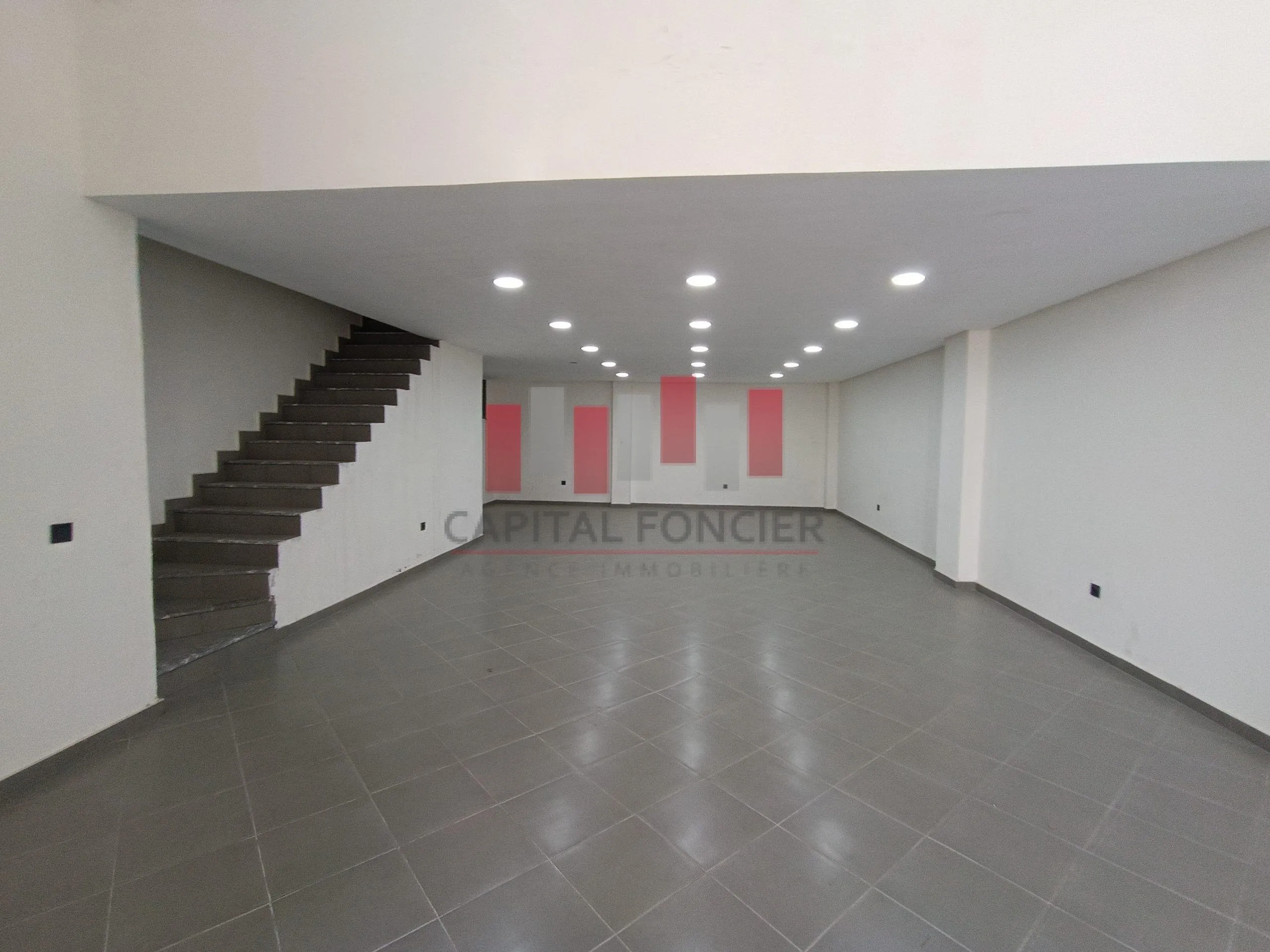 Bel emplacement / Magasin premium de 170m2 à la location Taddart - الدار البيضاء