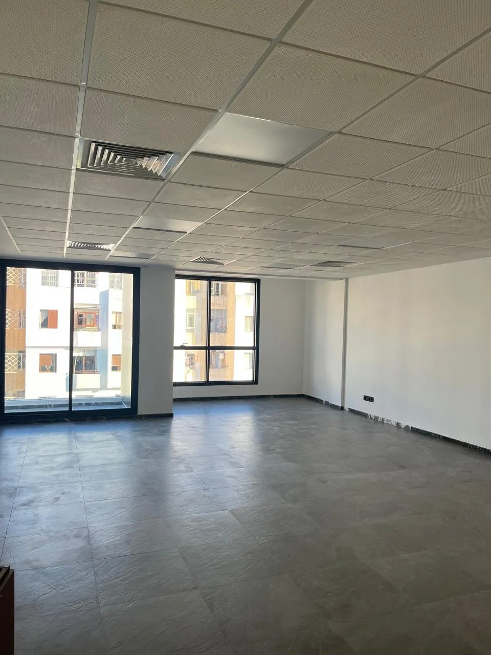 Plateau bureau neuf de 74m2 à la location Sidi Maarouf - الدار البيضاء (3)