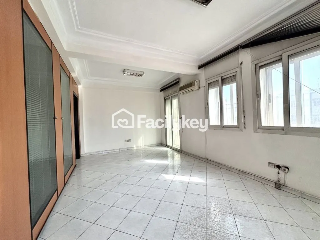 Bureau de 89 m² à Casablanca - الدار البيضاء (3)