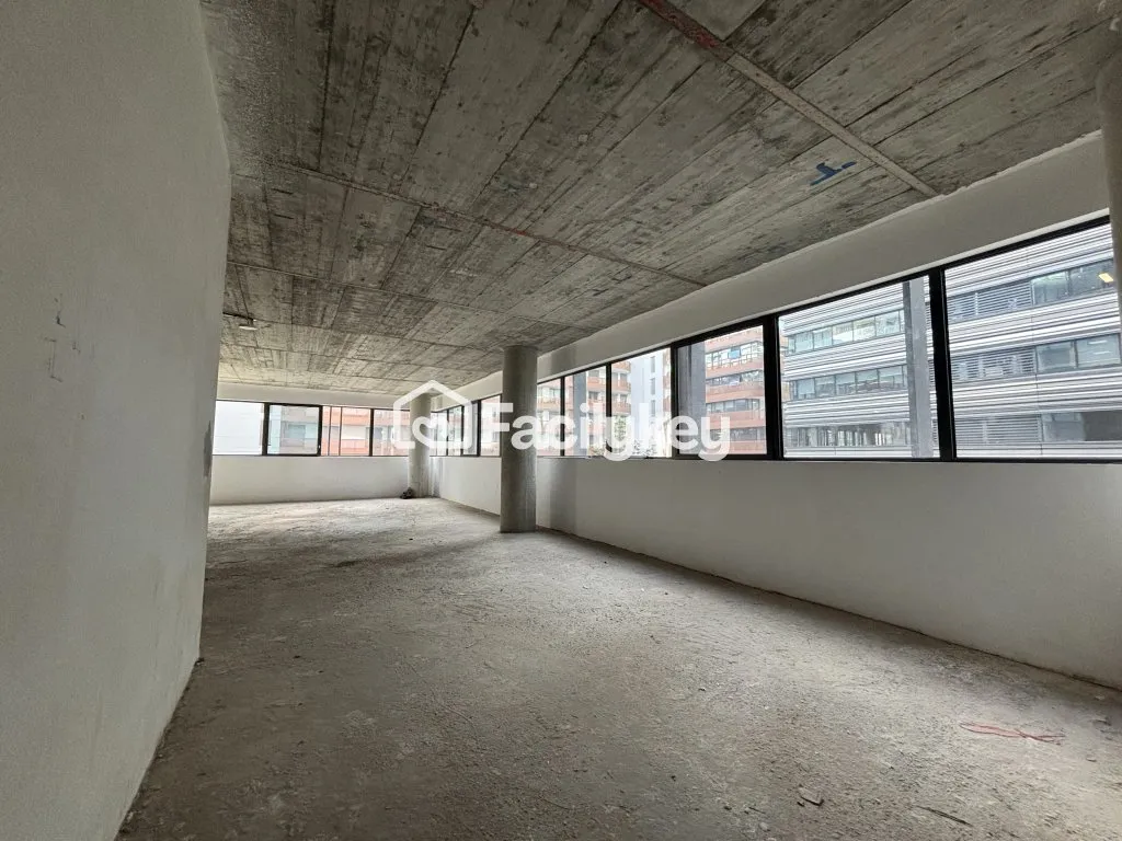 Bureau de 136 m² à Casablanca - الدار البيضاء (3)