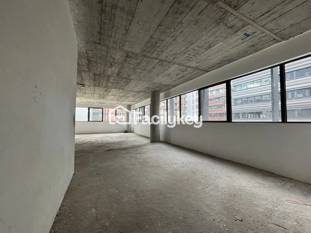 Bureau de 136 m² à Casablanca - الدار البيضاء (4)