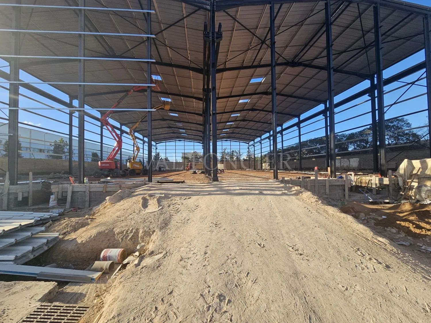 Location Local industriel 2306m2 route d El Jadida - الدار البيضاء