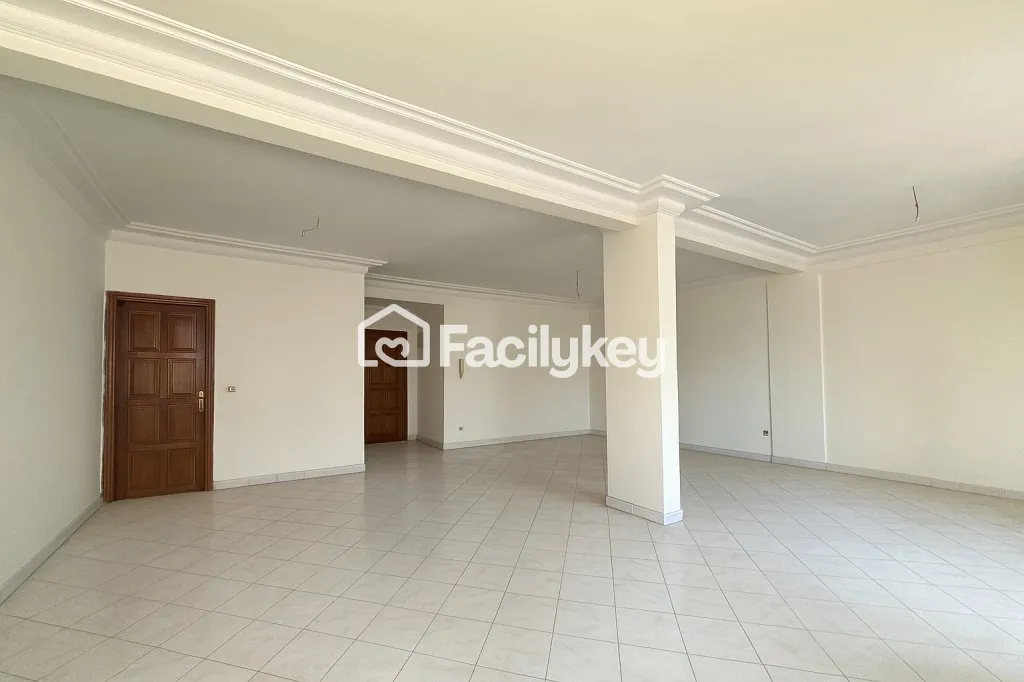 Bureau de 67 m² à Casablanca - الدار البيضاء