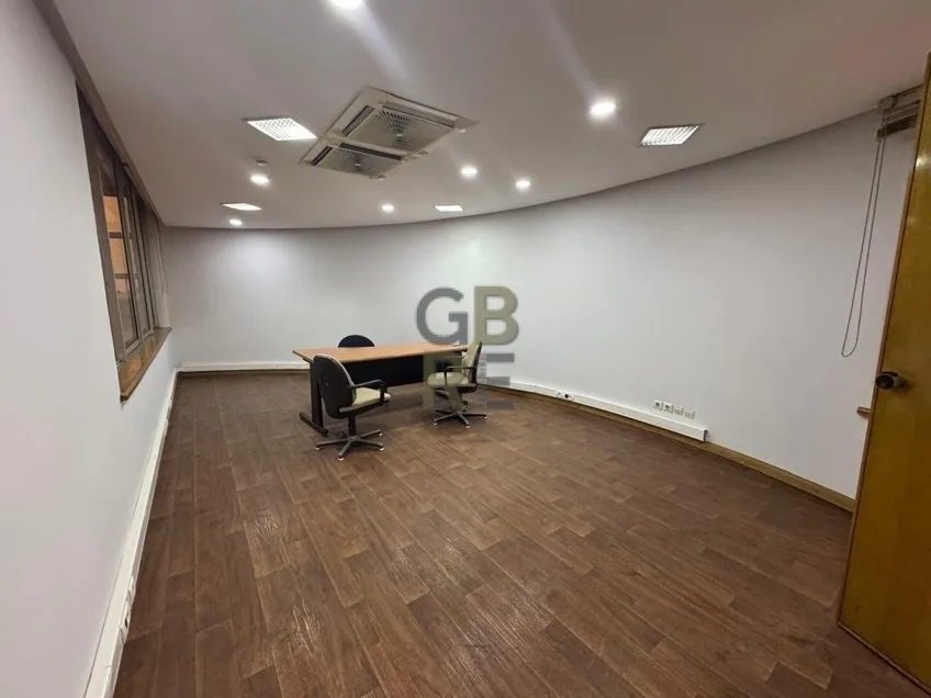 Plateau bureaux spacieux avec ascenseur à Hay Riad en location - الرباط (4)
