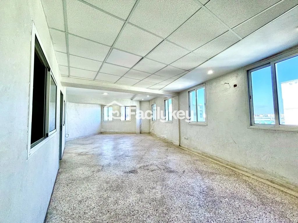 Bureau de 120 m² à Casablanca - الدار البيضاء (4)