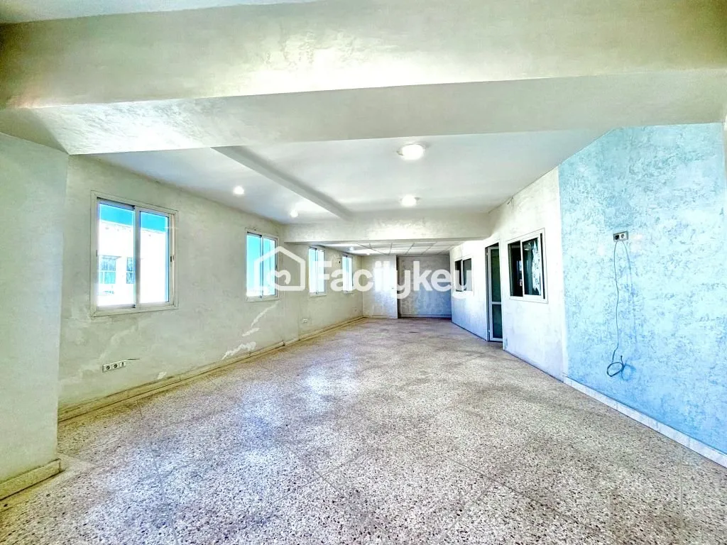 Bureau de 120 m² à Casablanca - الدار البيضاء (2)