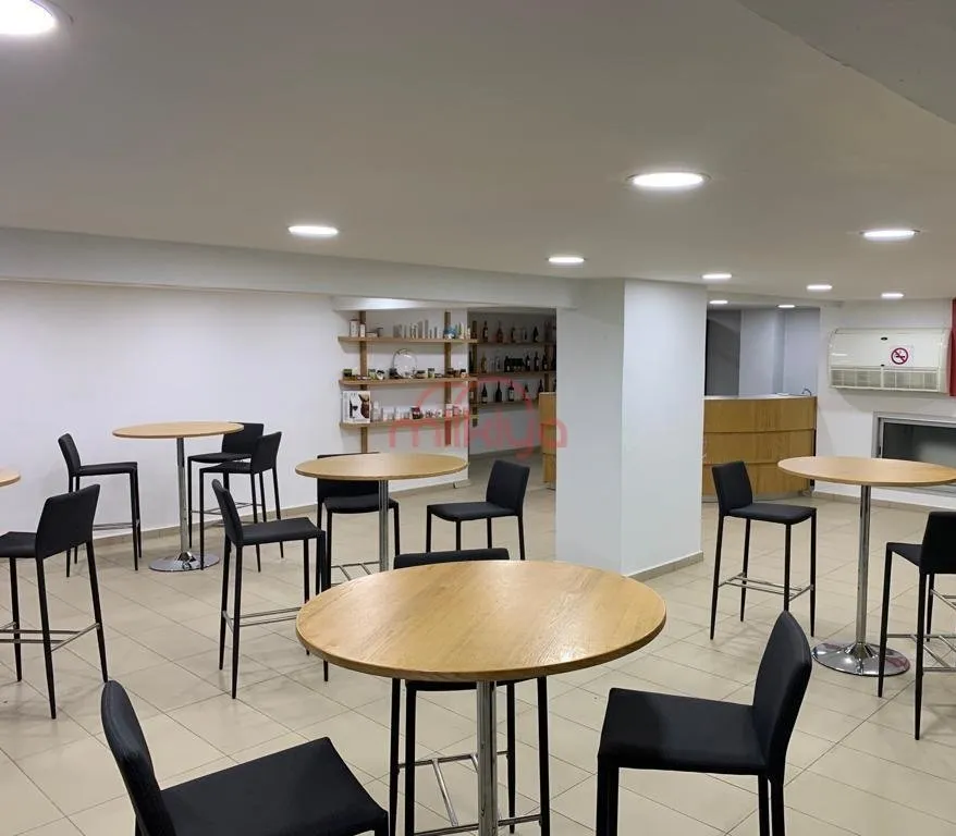 Location Local à Casablanca - الدار البيضاء (2)