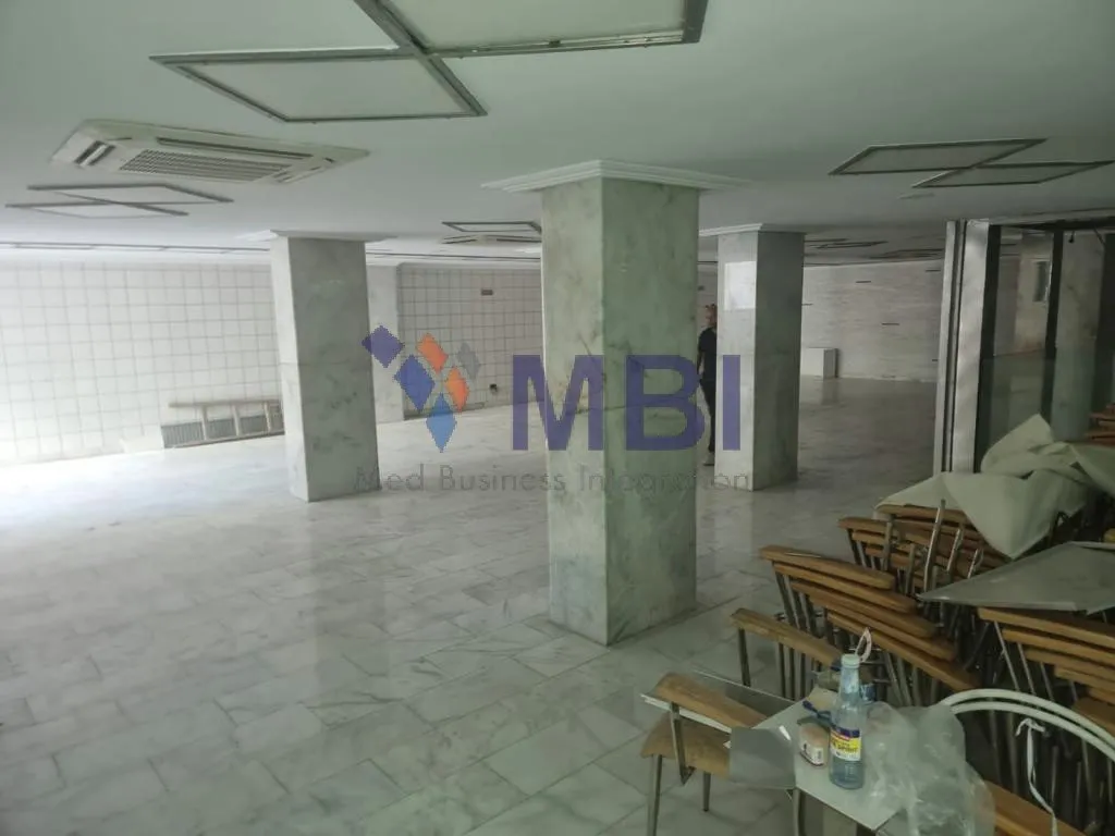 À louer – Restaurant équipé centre-ville avec mezzanine L.C.T.2109 - طنجة (4)