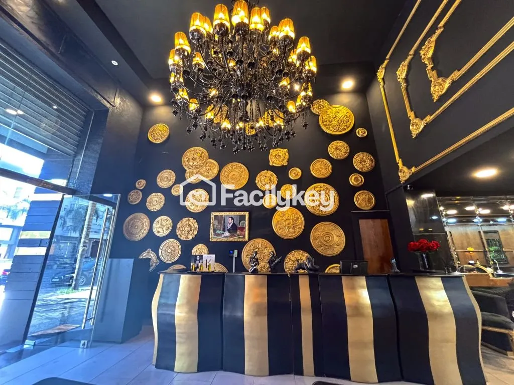 Local commercial de 400 m² à Casablanca - الدار البيضاء