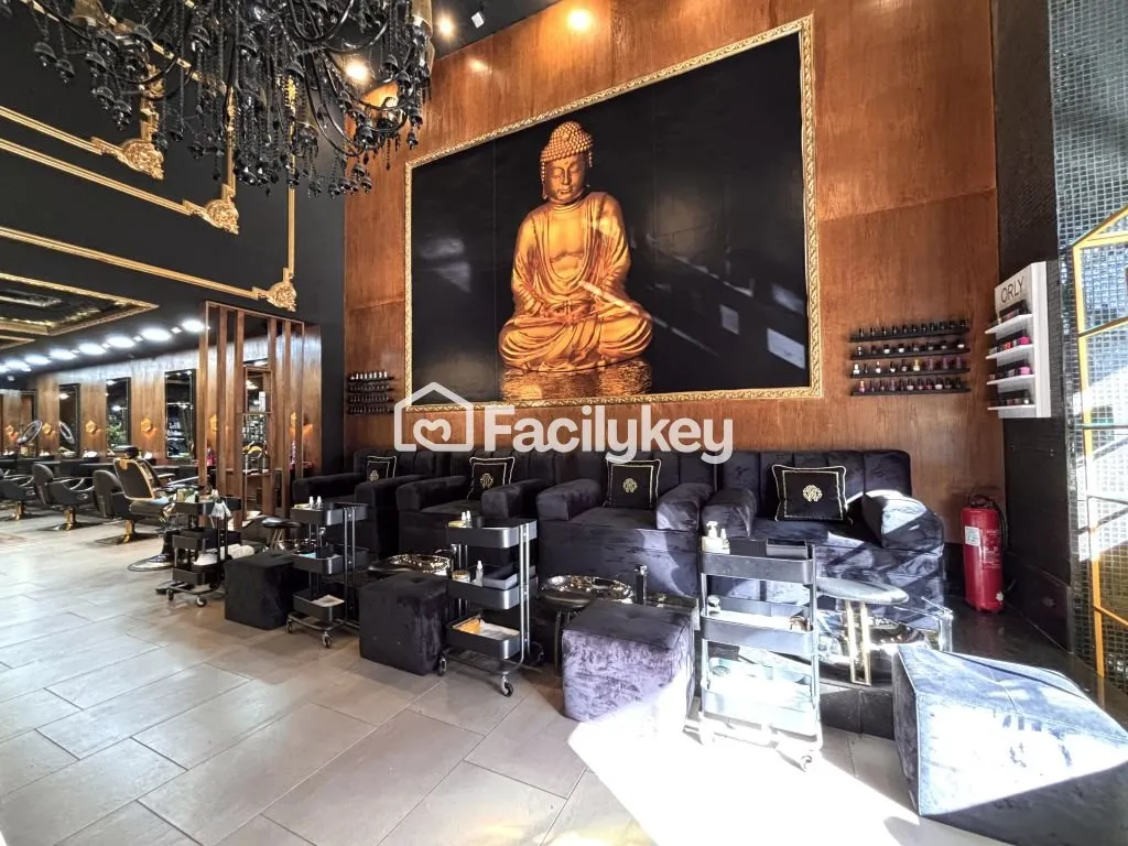 Local commercial de 400 m² à Casablanca - الدار البيضاء (3)