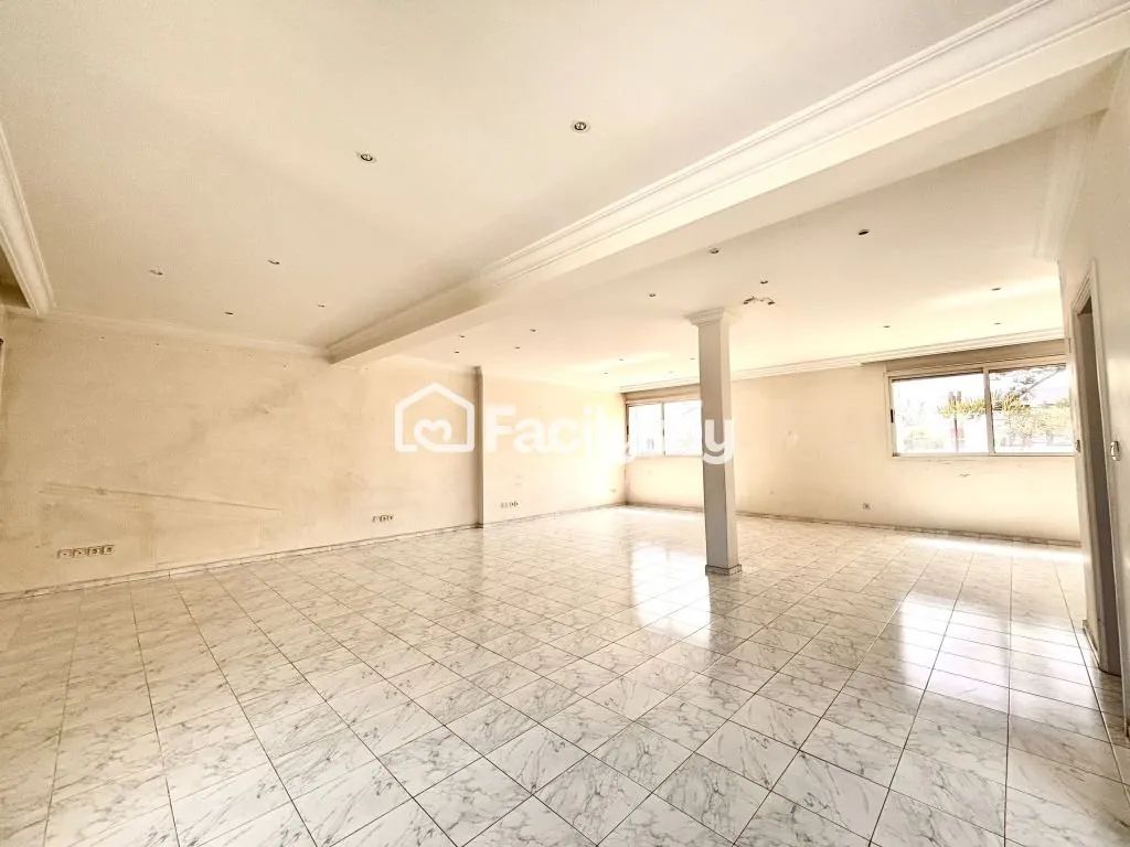 Bureau de 78 m² à Casablanca - الدار البيضاء