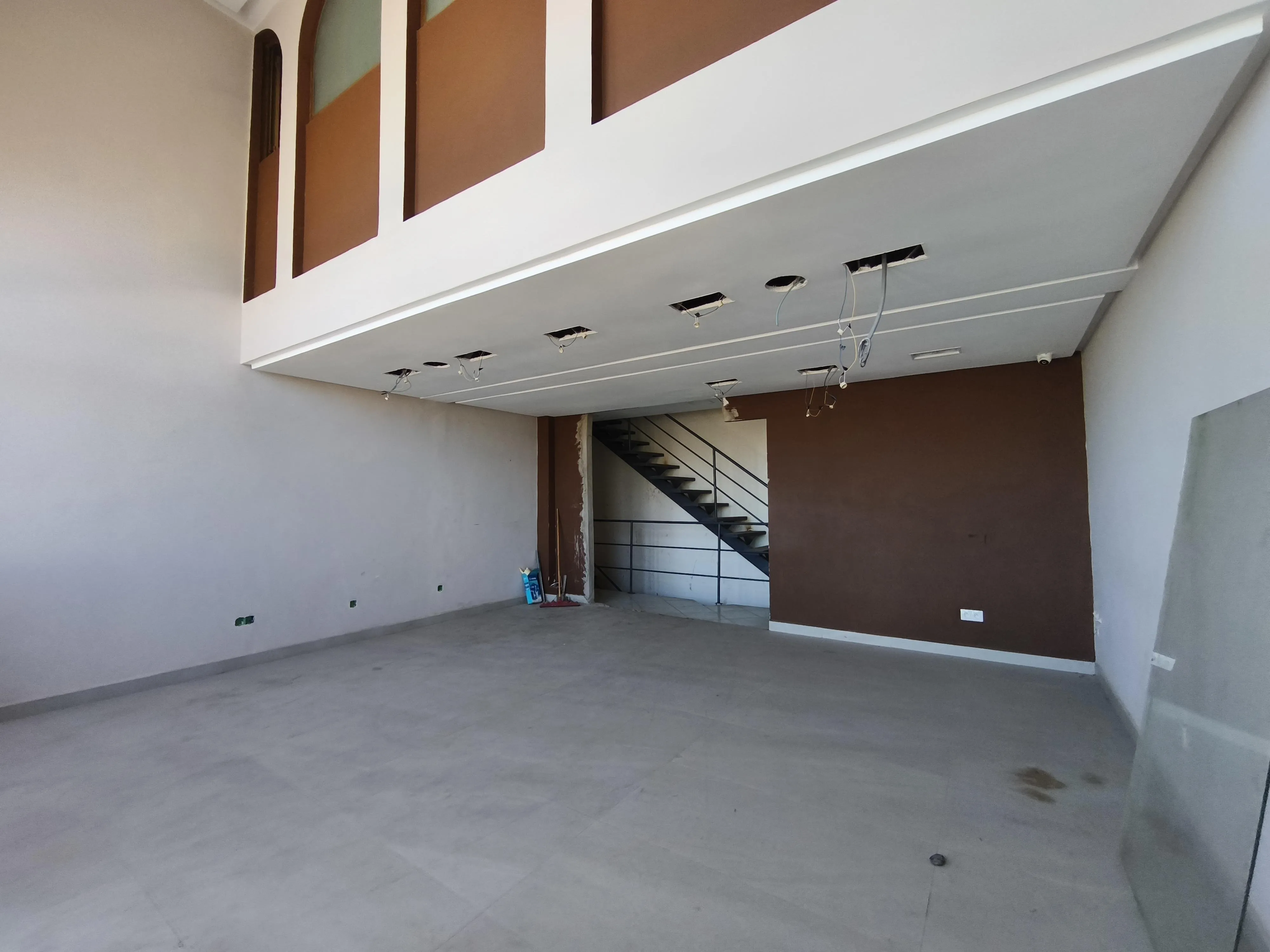 À LOUER – Local commercial 120 m² à Dar Bouazza – Route d’Azemmour - الدار البيضاء (2)