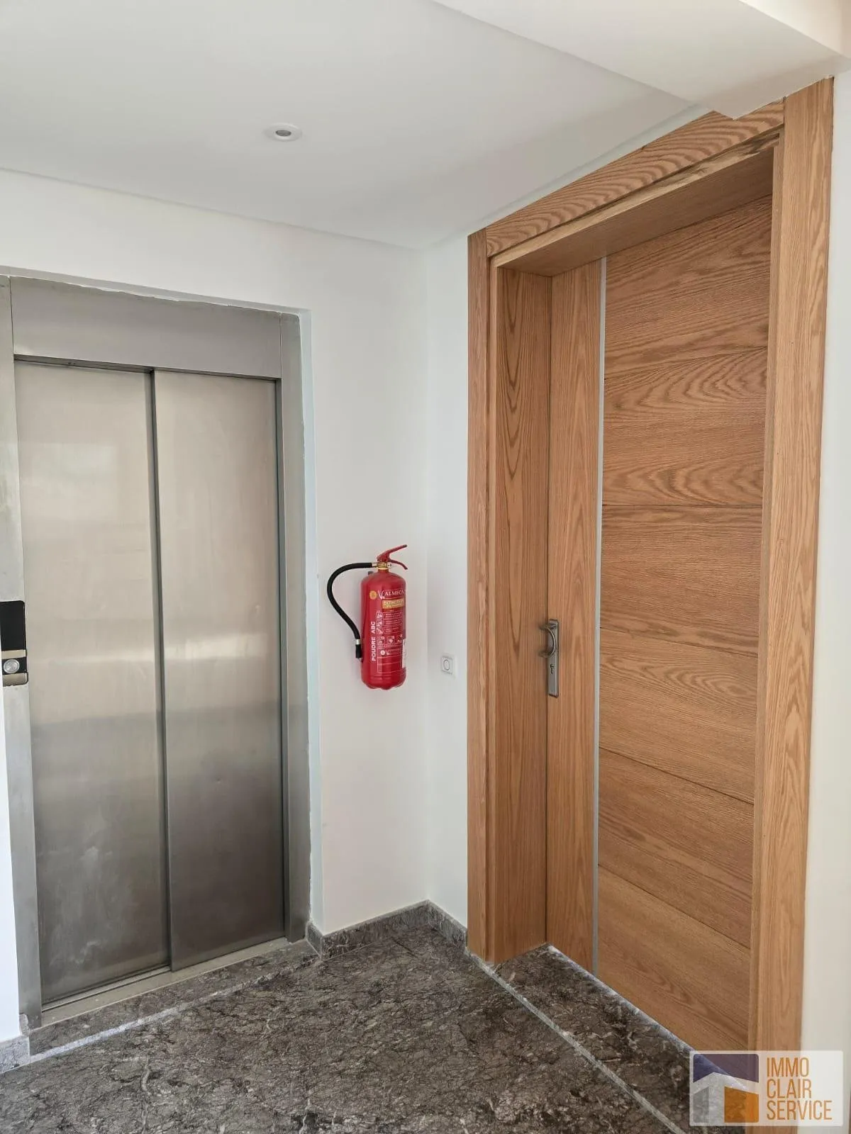 En location un immeuble (sur une grande artère) - الرباط (2)