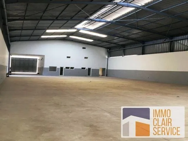 Hangar bien situé à louer - الرباط (2)